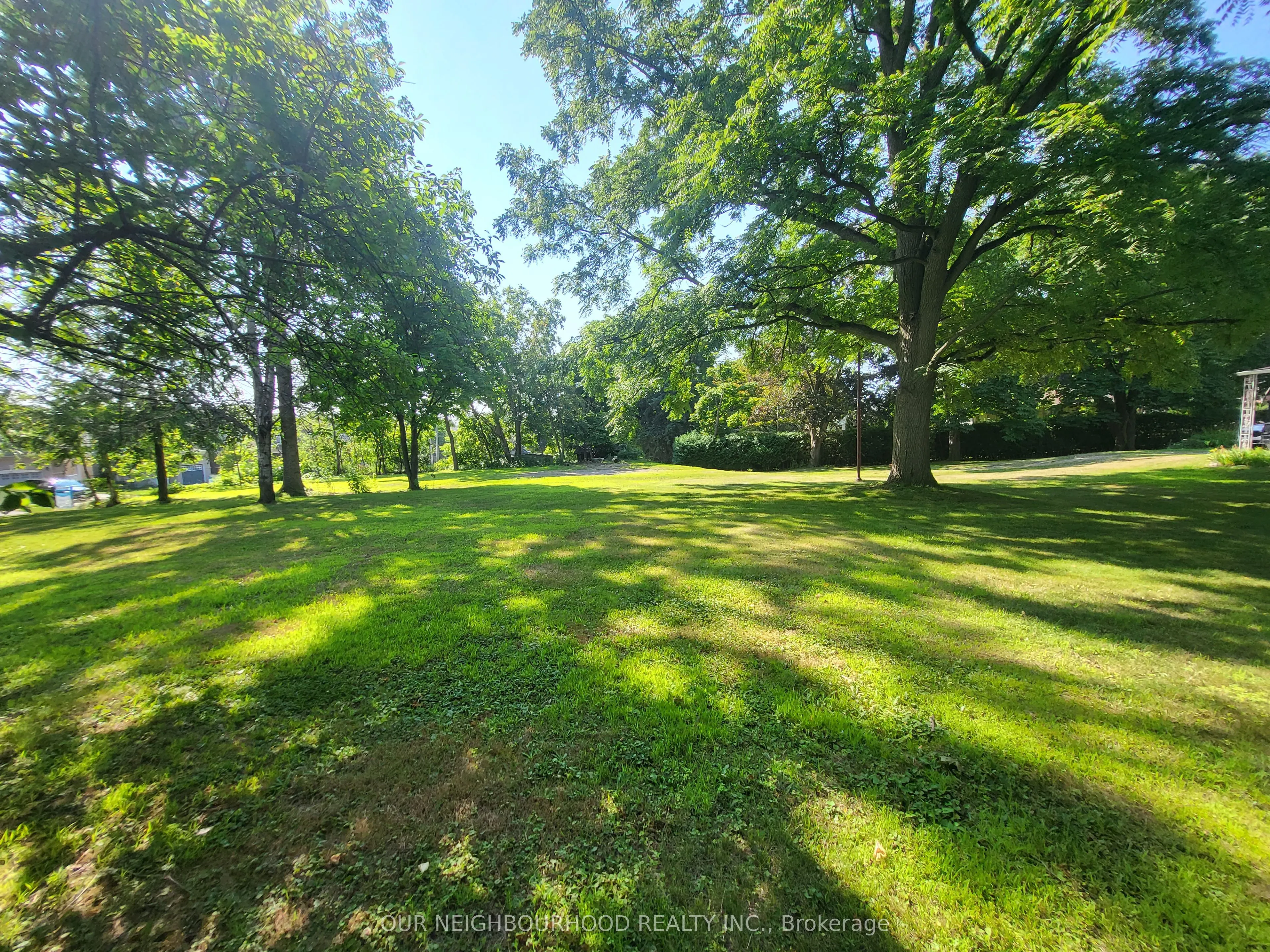 000 Redfern A Estates