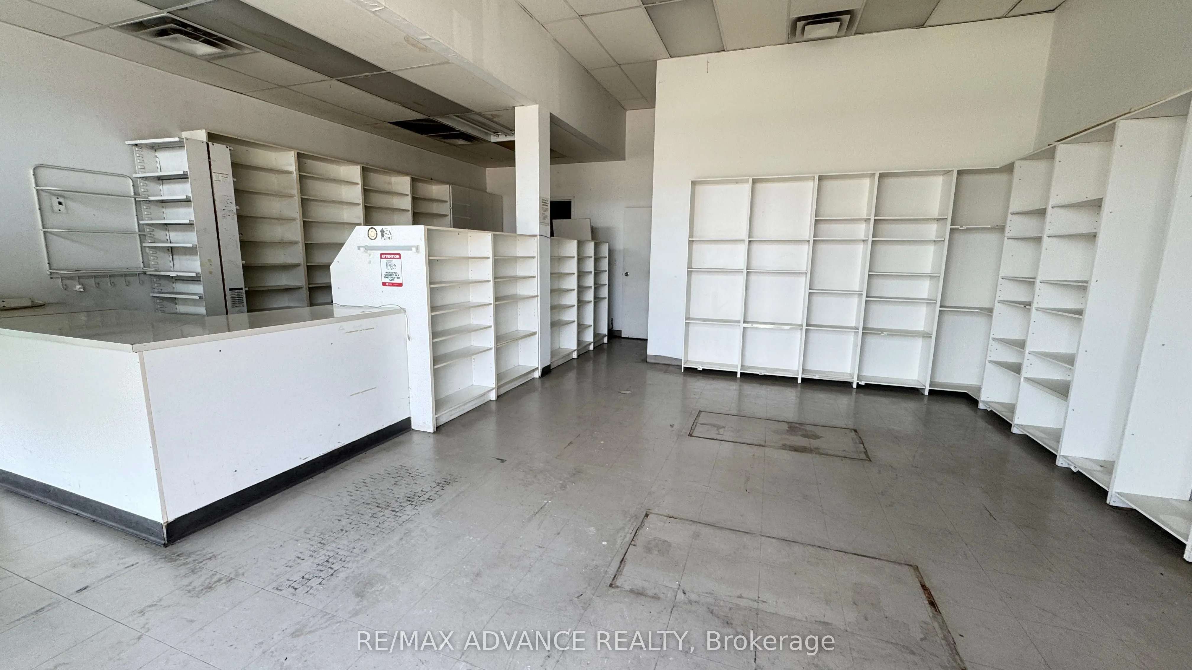 4245 Sheppard Avenue E, #01