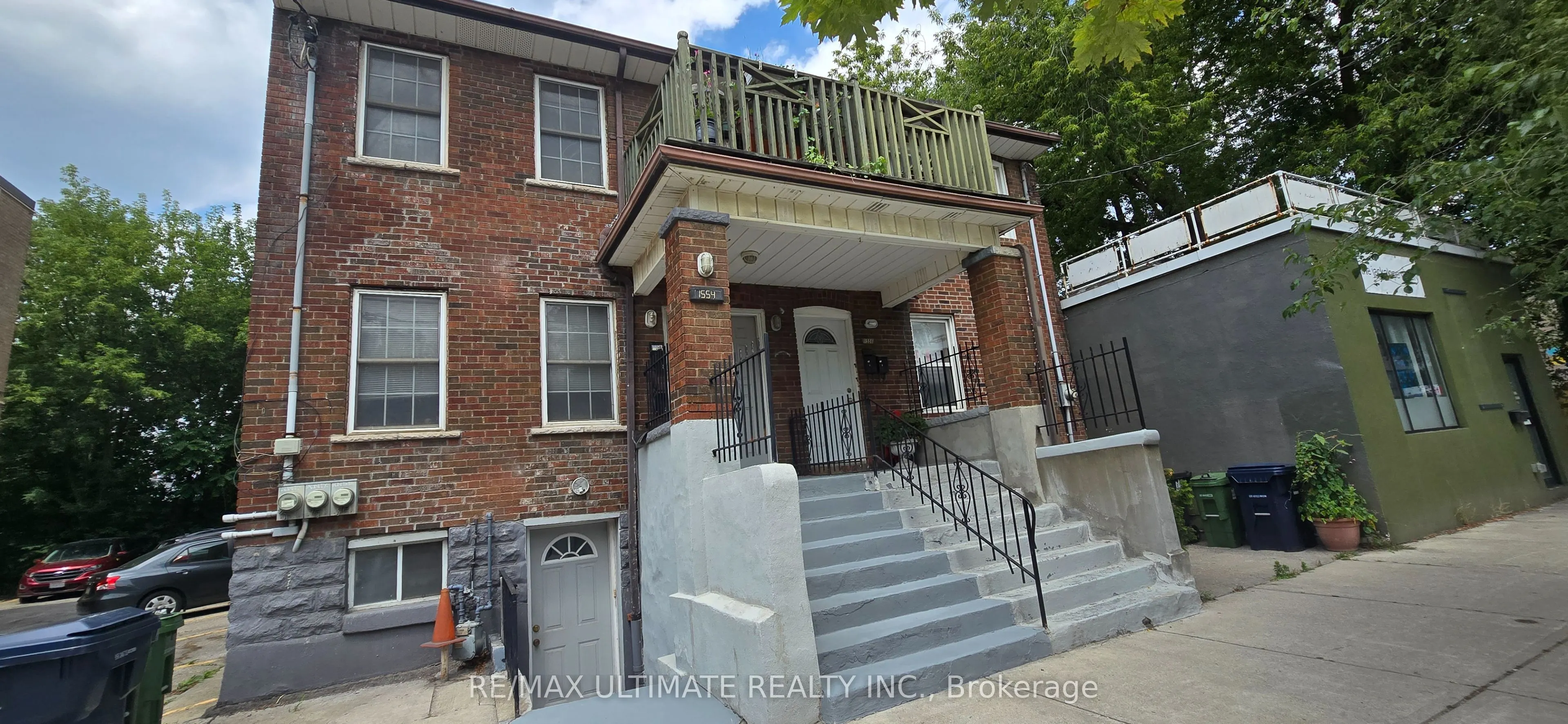1554 Queen Street E