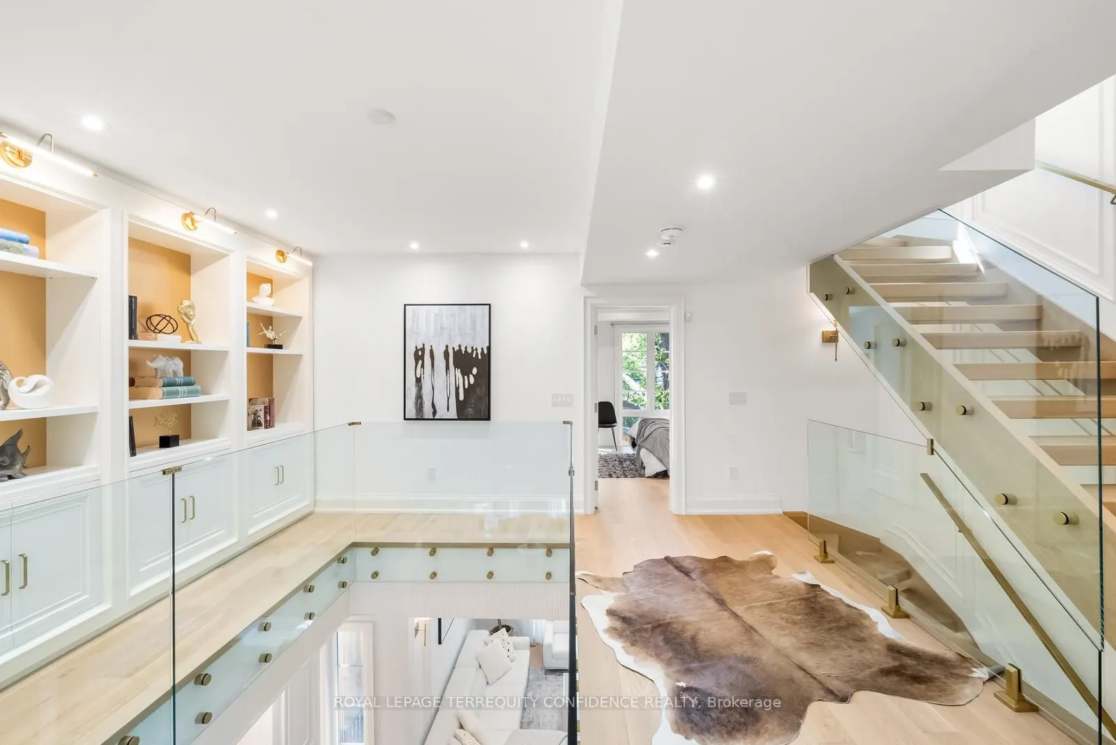 9 Blong Avenue