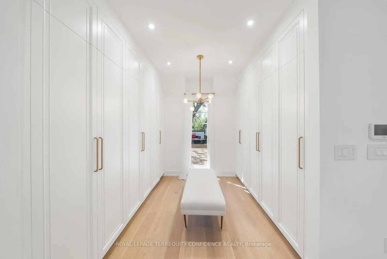 9 Blong Avenue