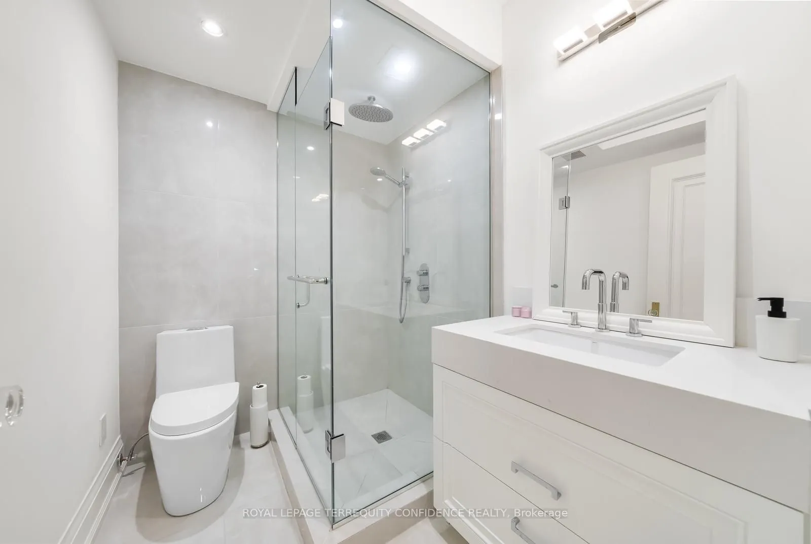 9 Blong Avenue