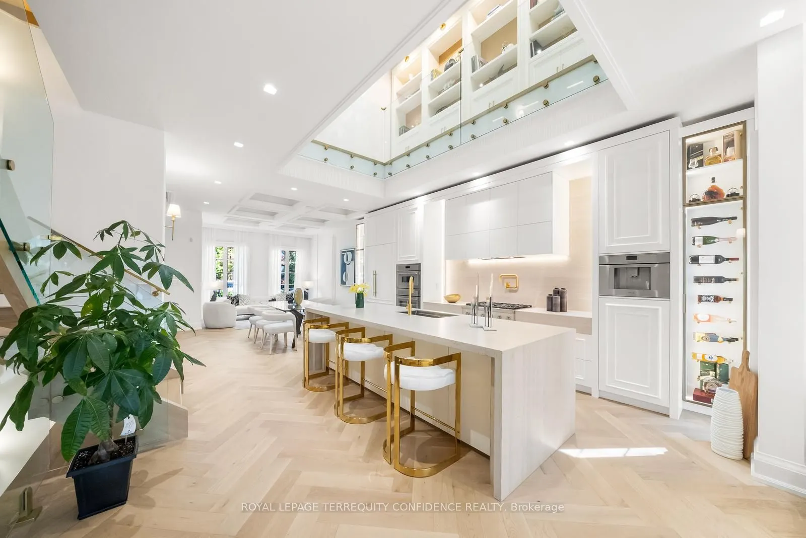 9 Blong Avenue