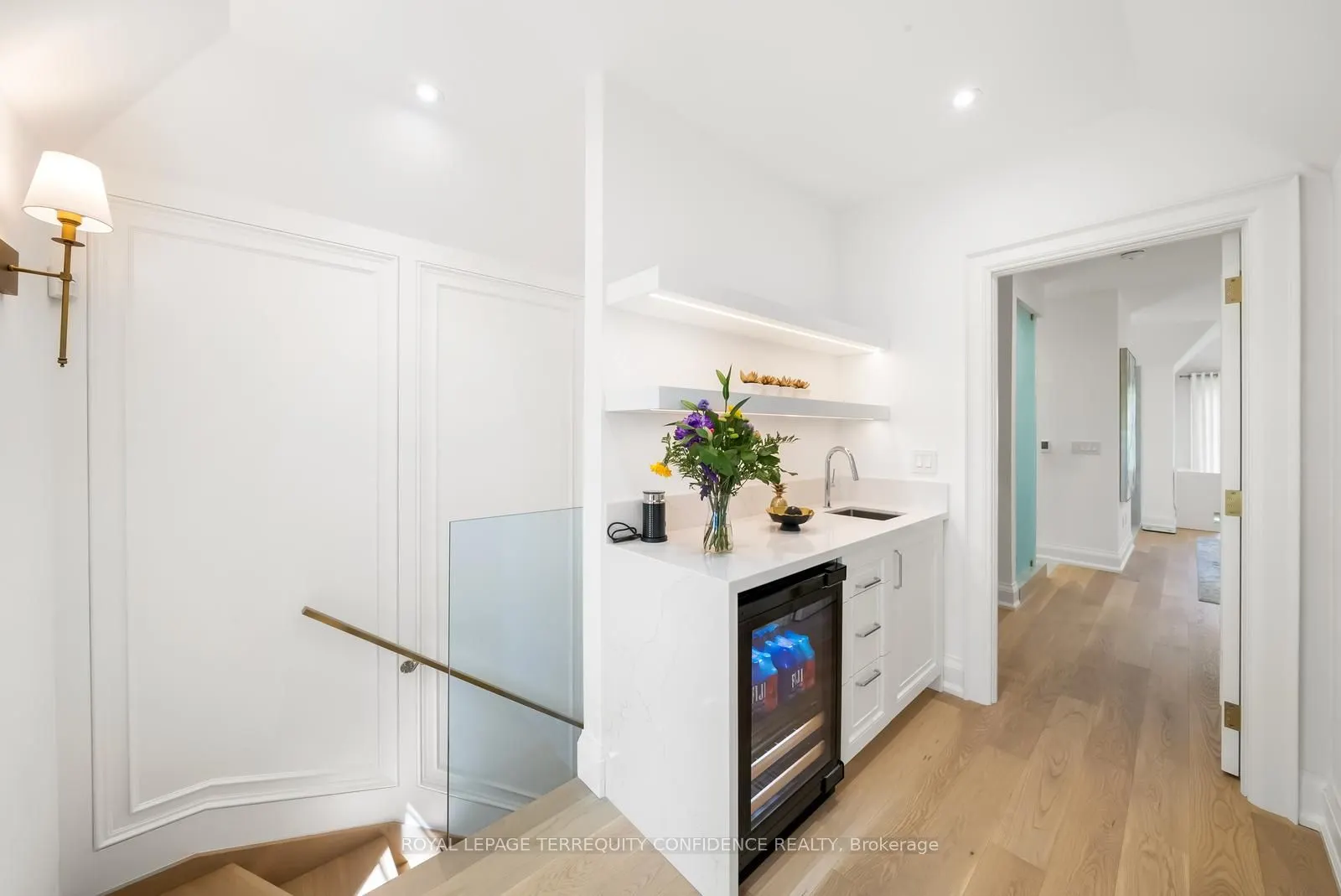 9 Blong Avenue