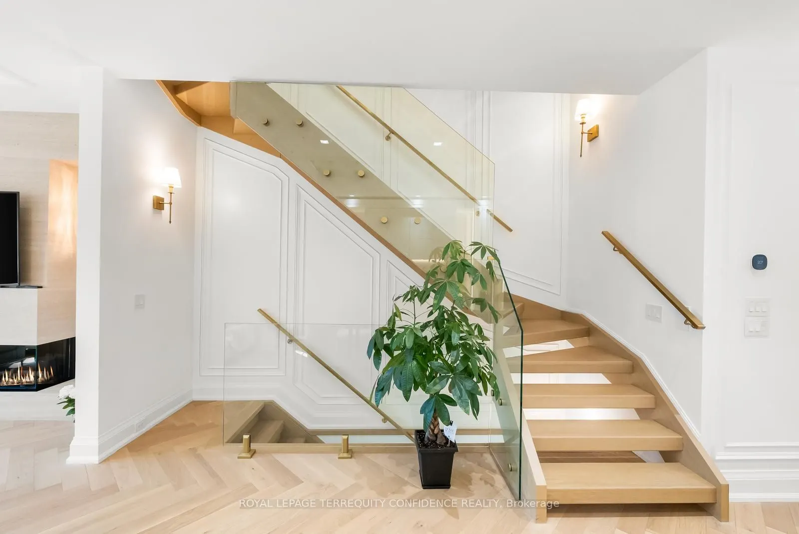9 Blong Avenue