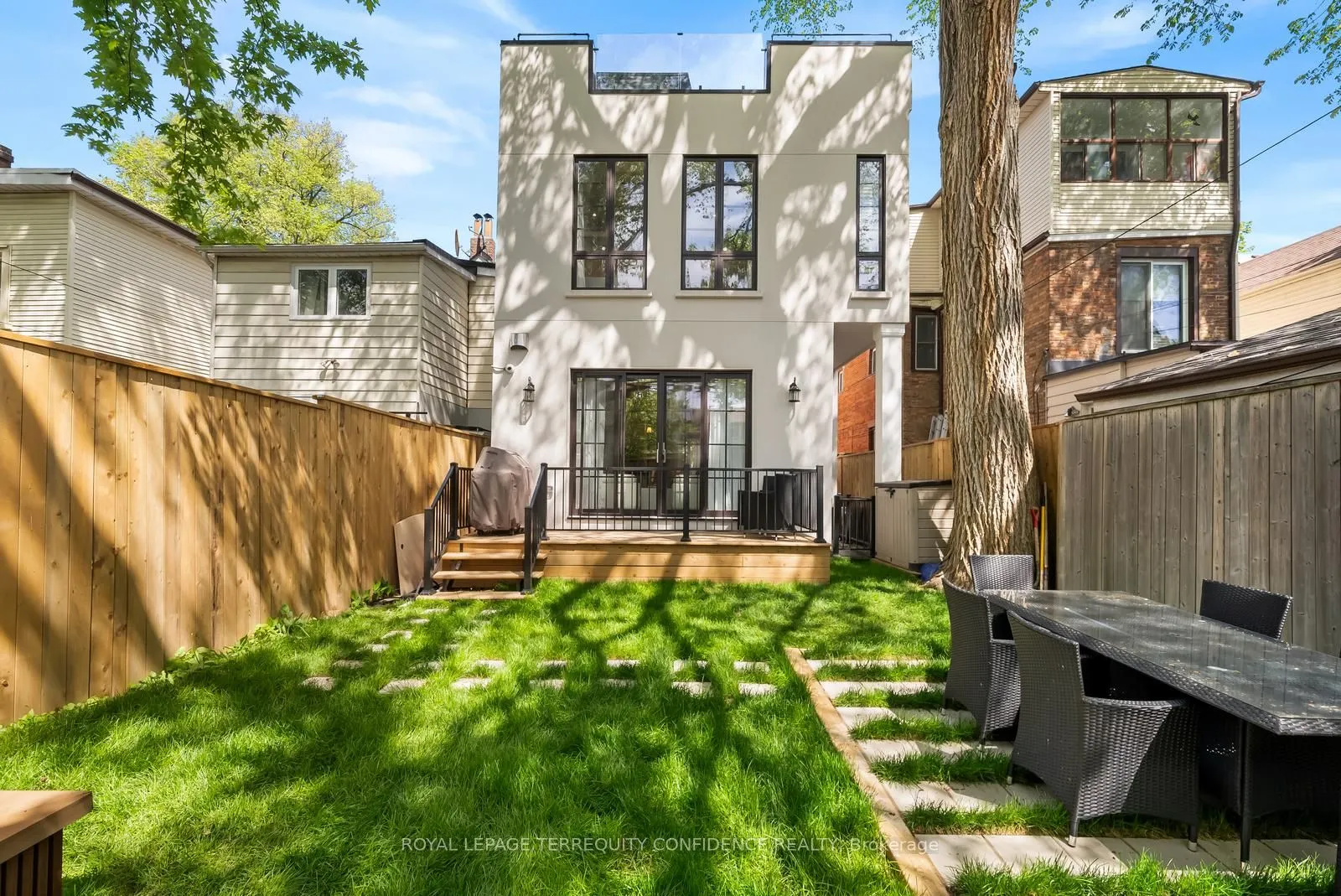 9 Blong Avenue