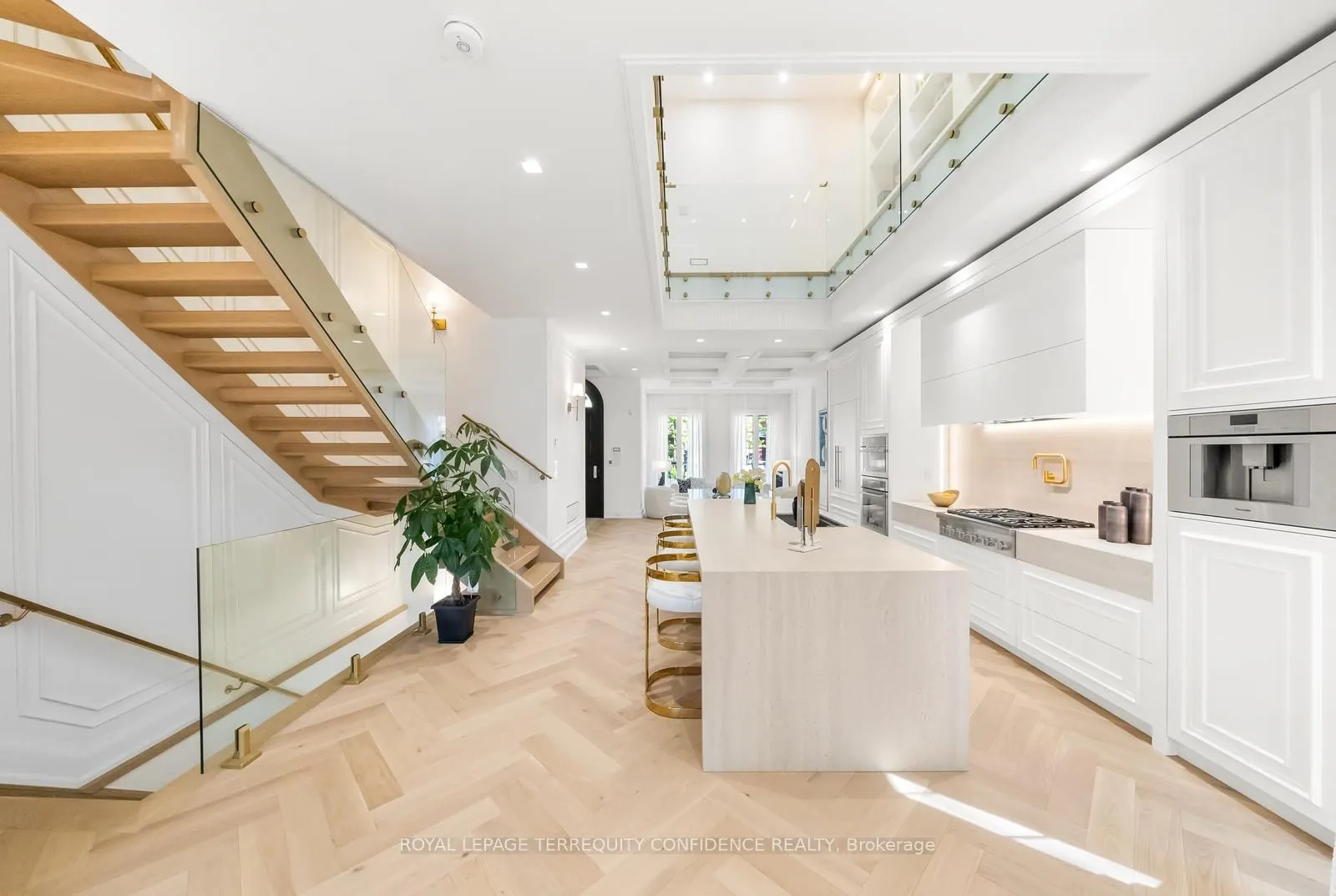 9 Blong Avenue