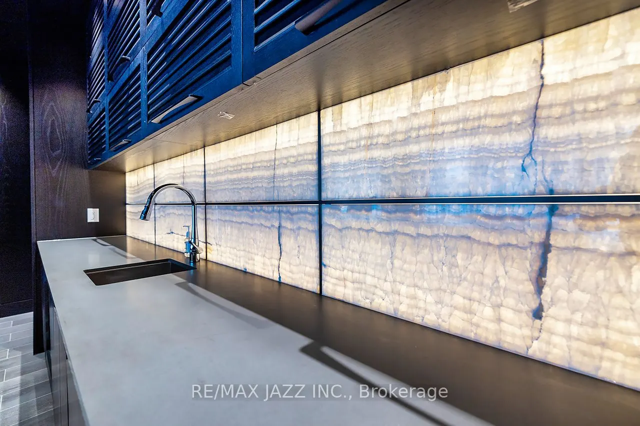 1255 Bayly Street, #2403