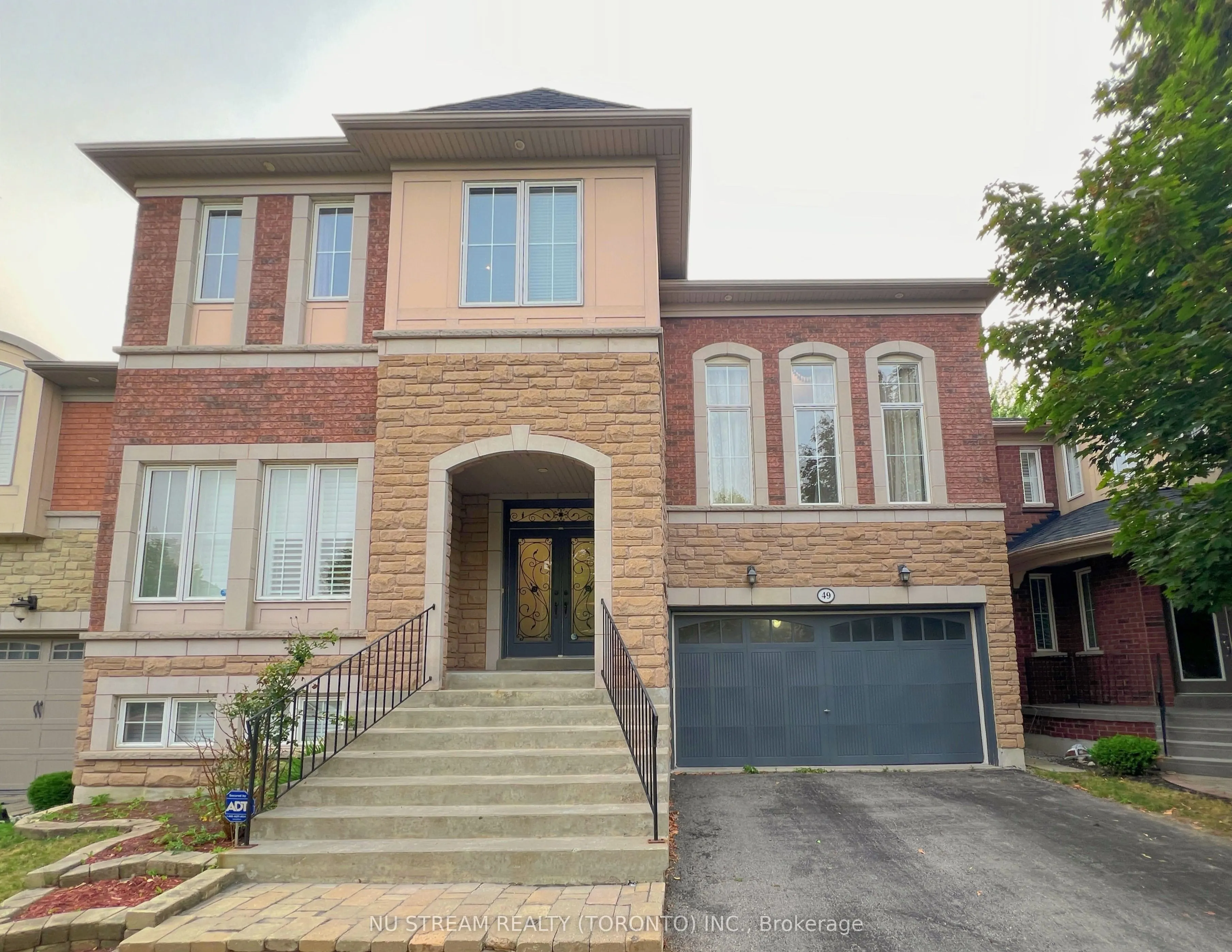 49 Portelli Crescent