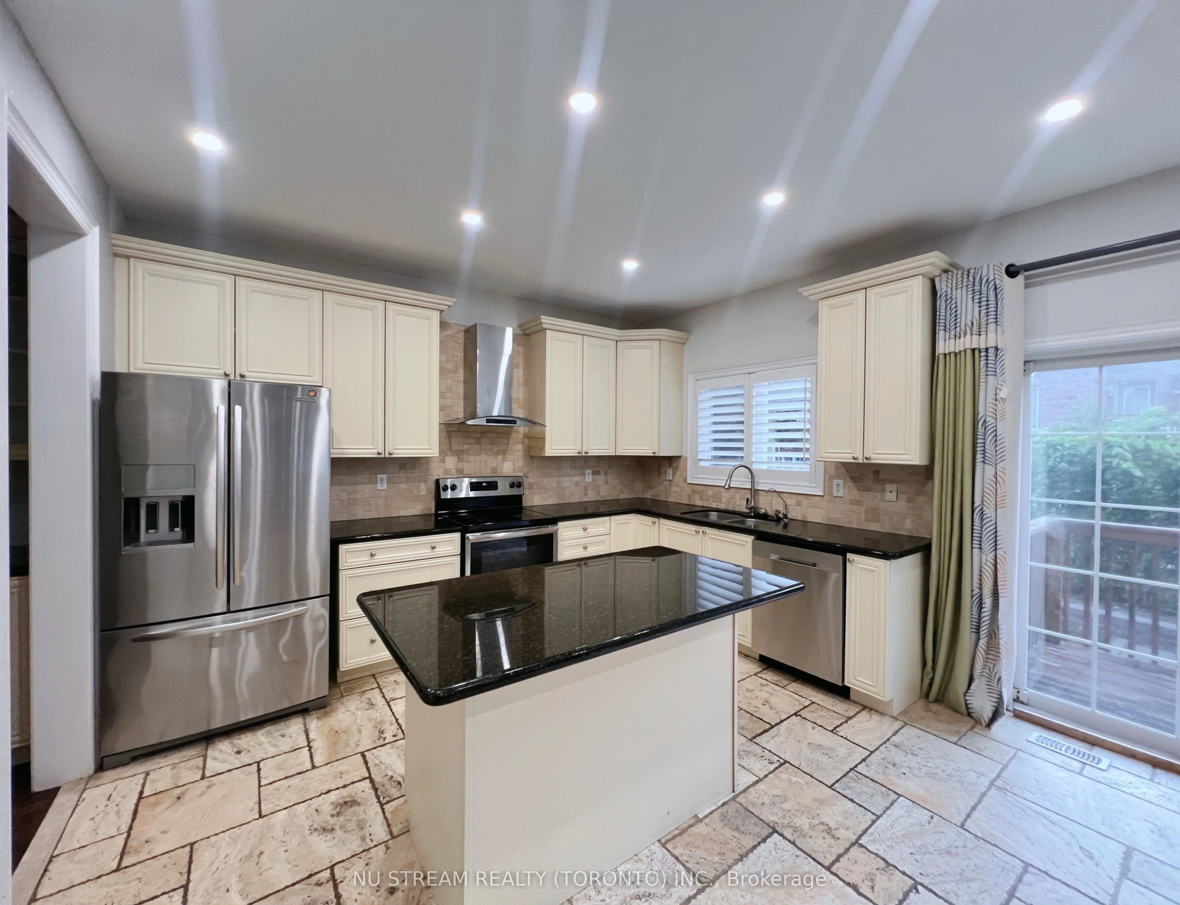 49 Portelli Crescent