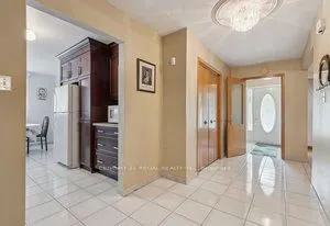 152 Weir Crescent