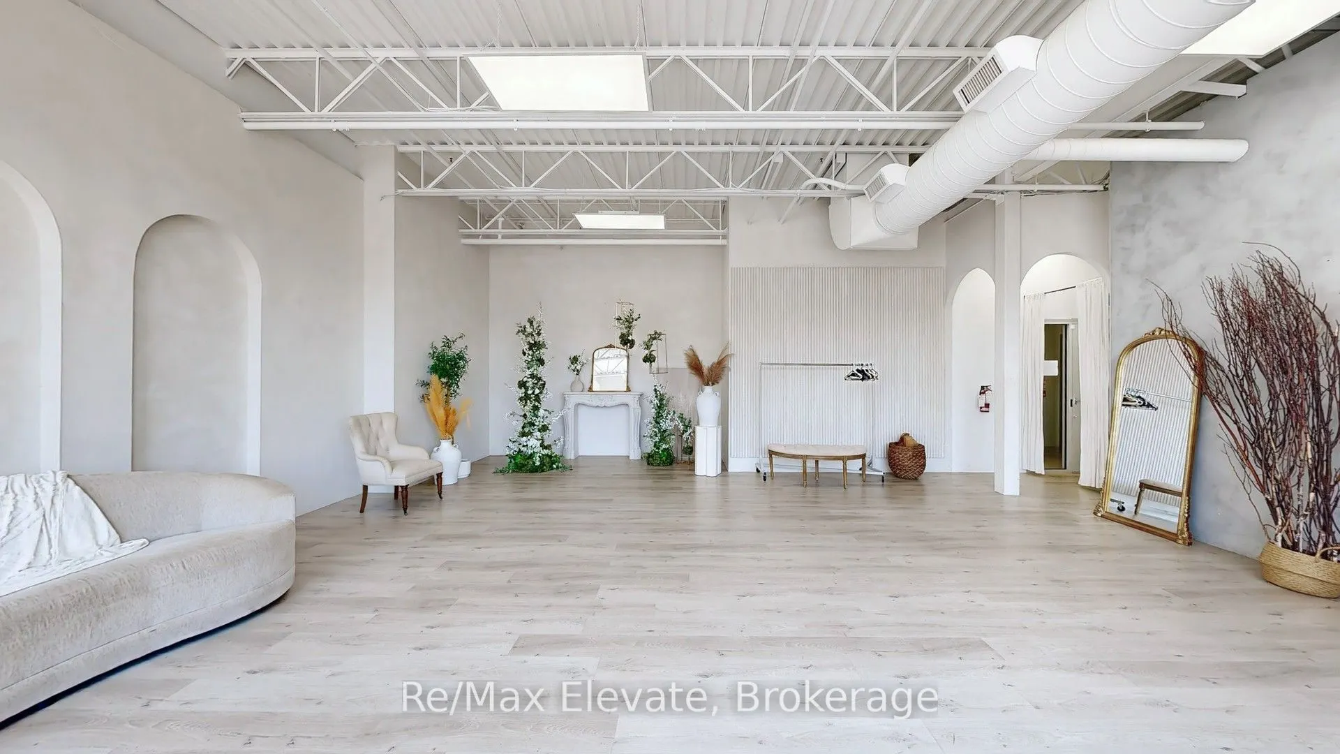 1105E Kingston Road, #202