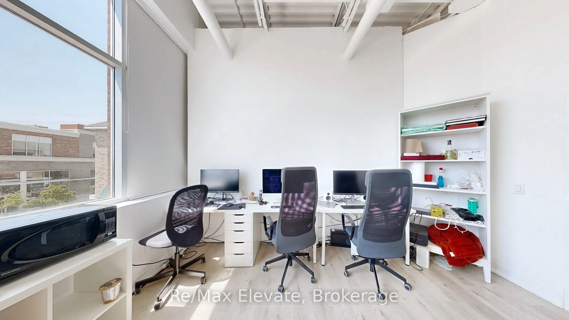 1105E Kingston Road, #202