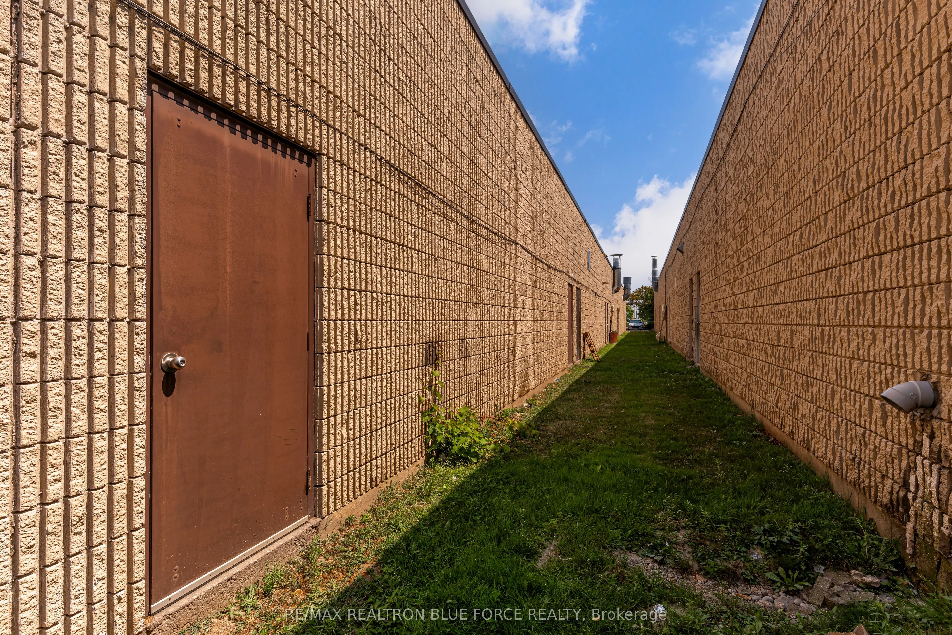 170 Finchdene Square, #8