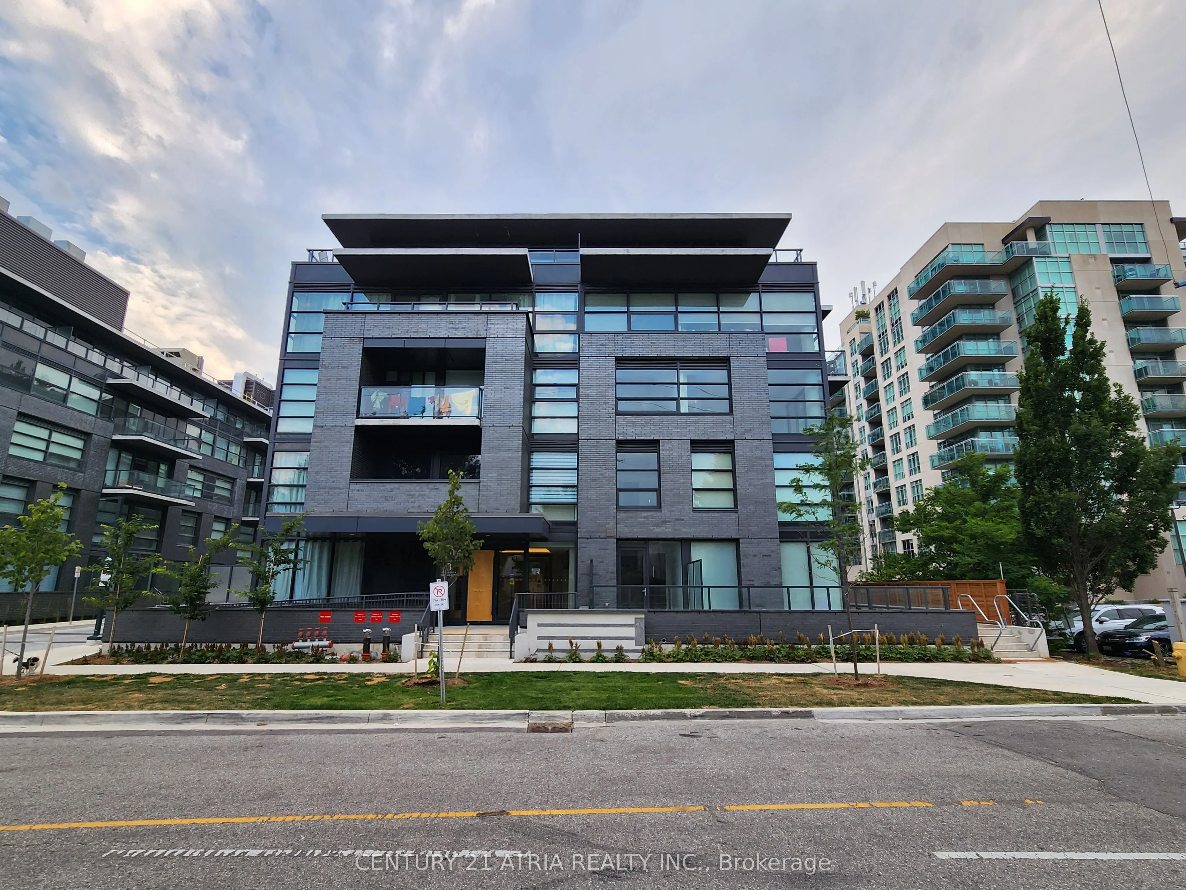 1604 Charles Street, #122
