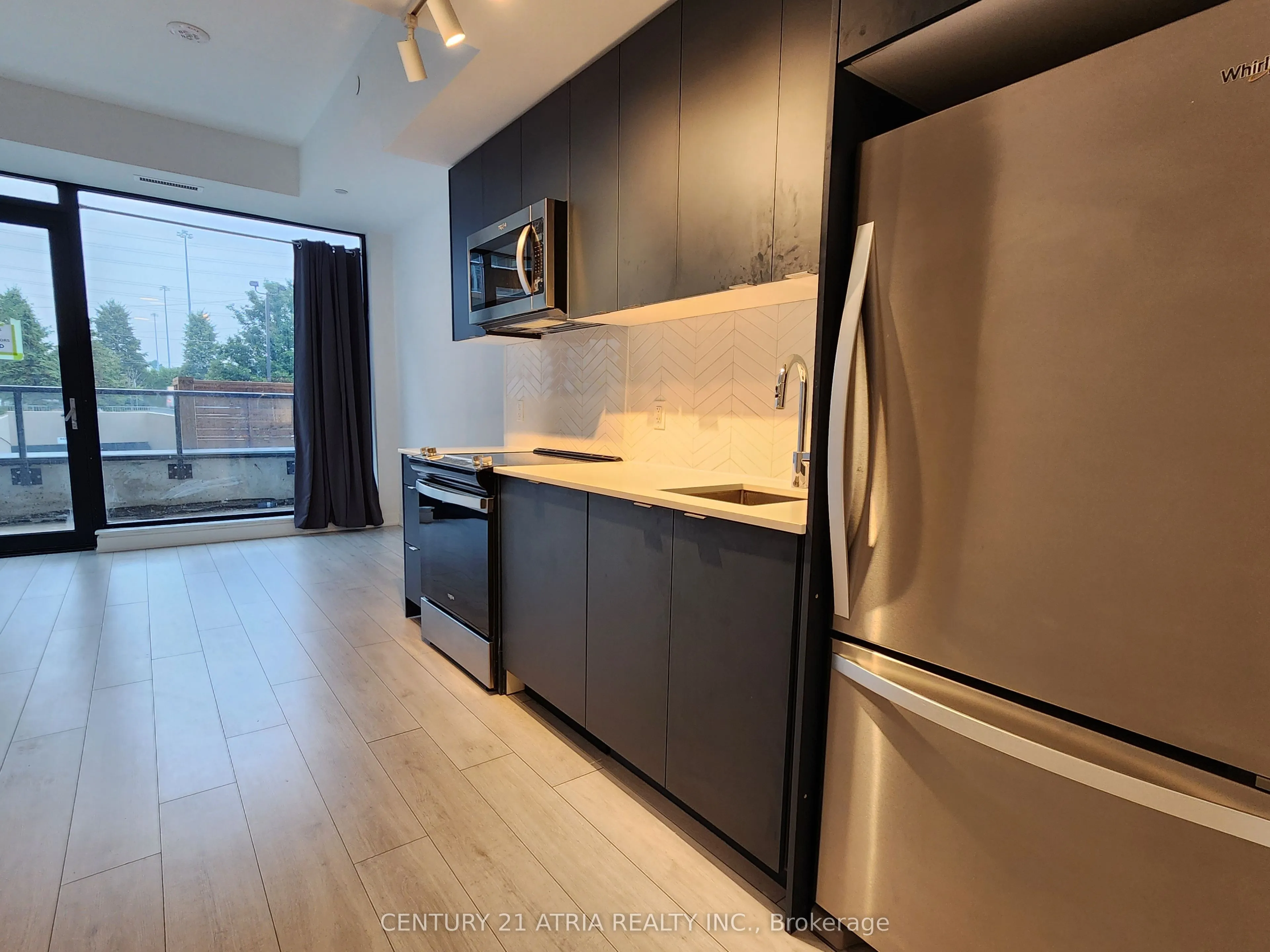 1604 Charles Street, #122