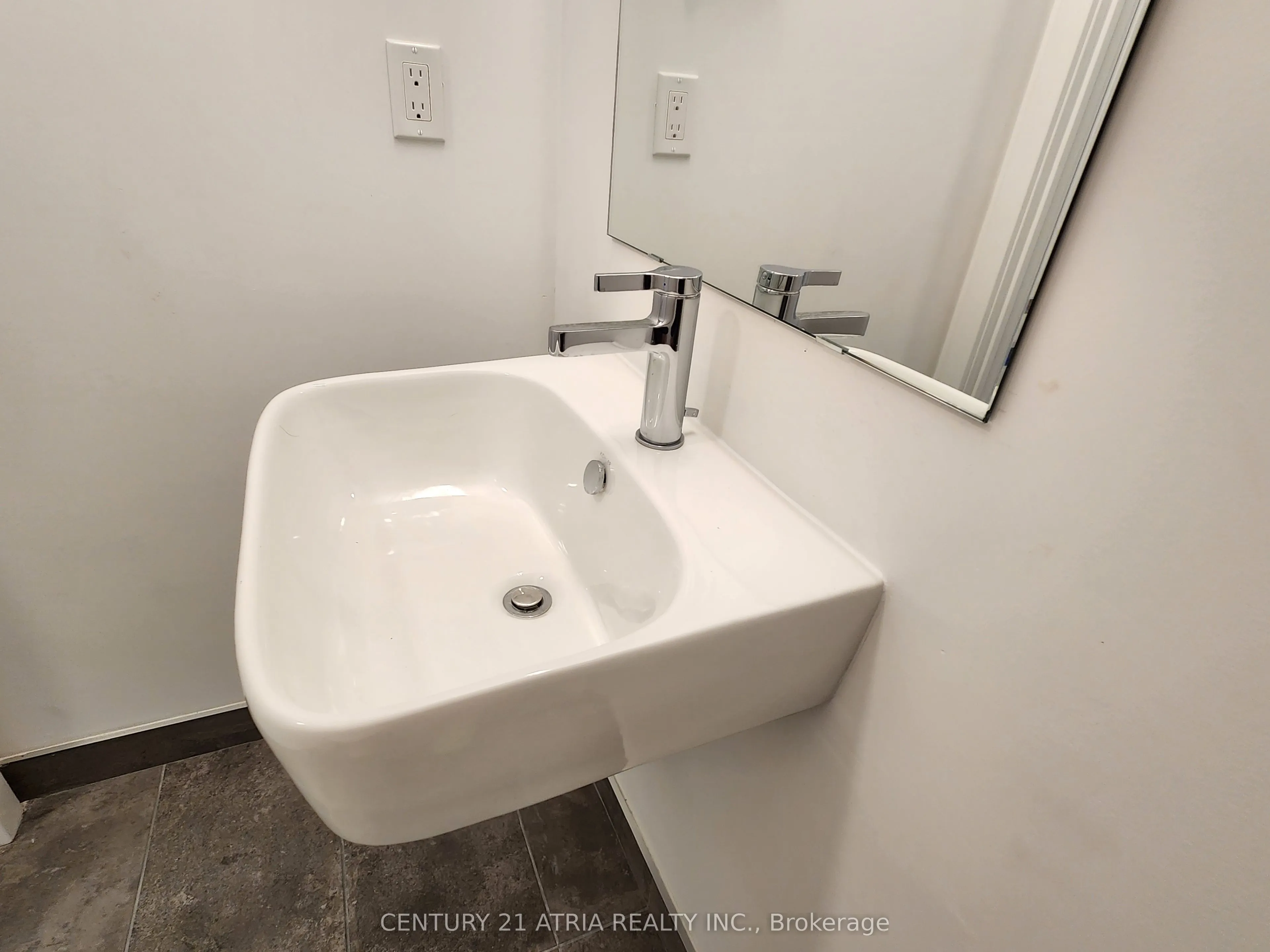 1604 Charles Street, #122