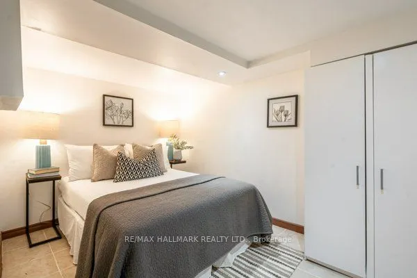 736 Woodbine Avenue, #Lower