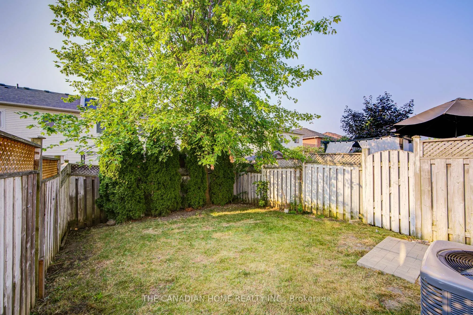 27 Macmillan Avenue