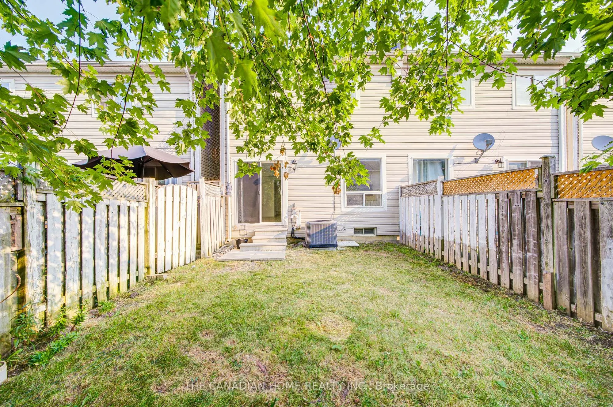 27 Macmillan Avenue