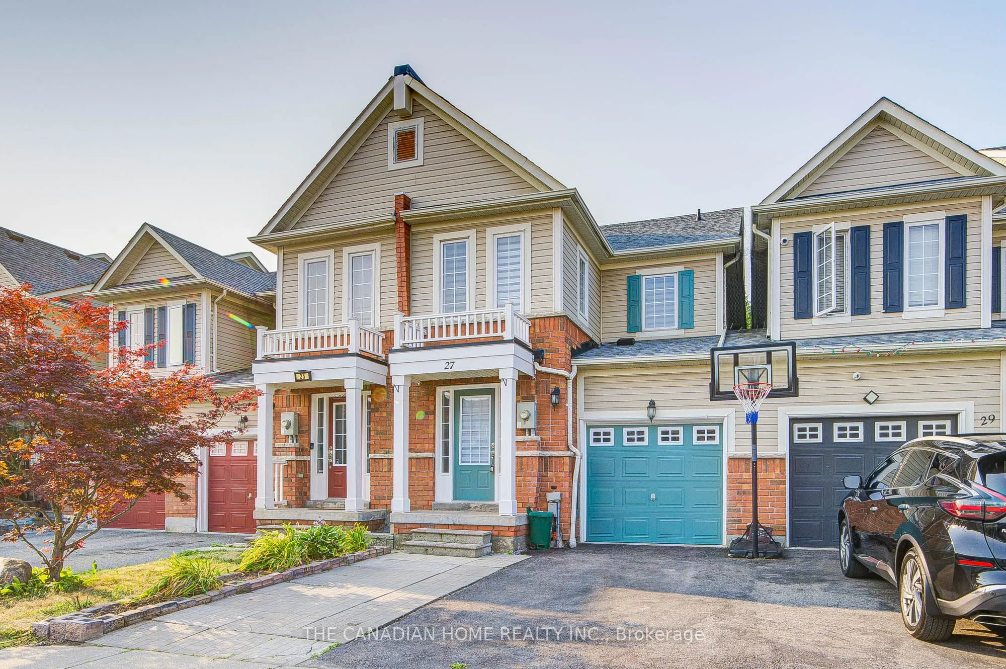 27 Macmillan Avenue