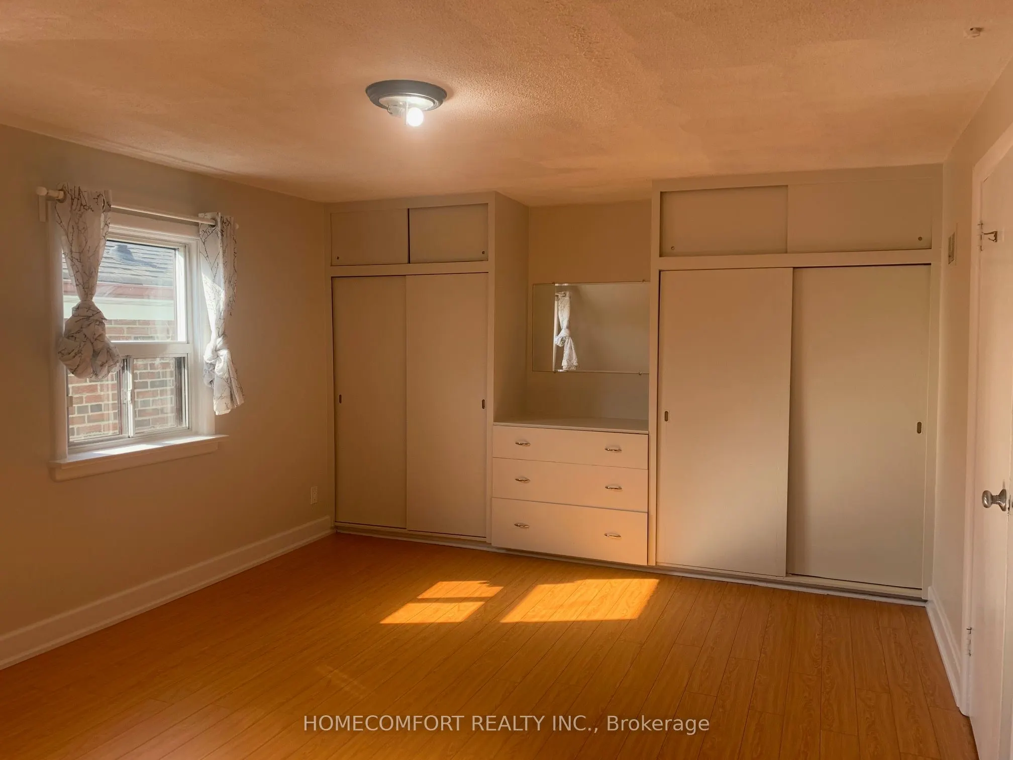 34 Butterworth Avenue, #Upper