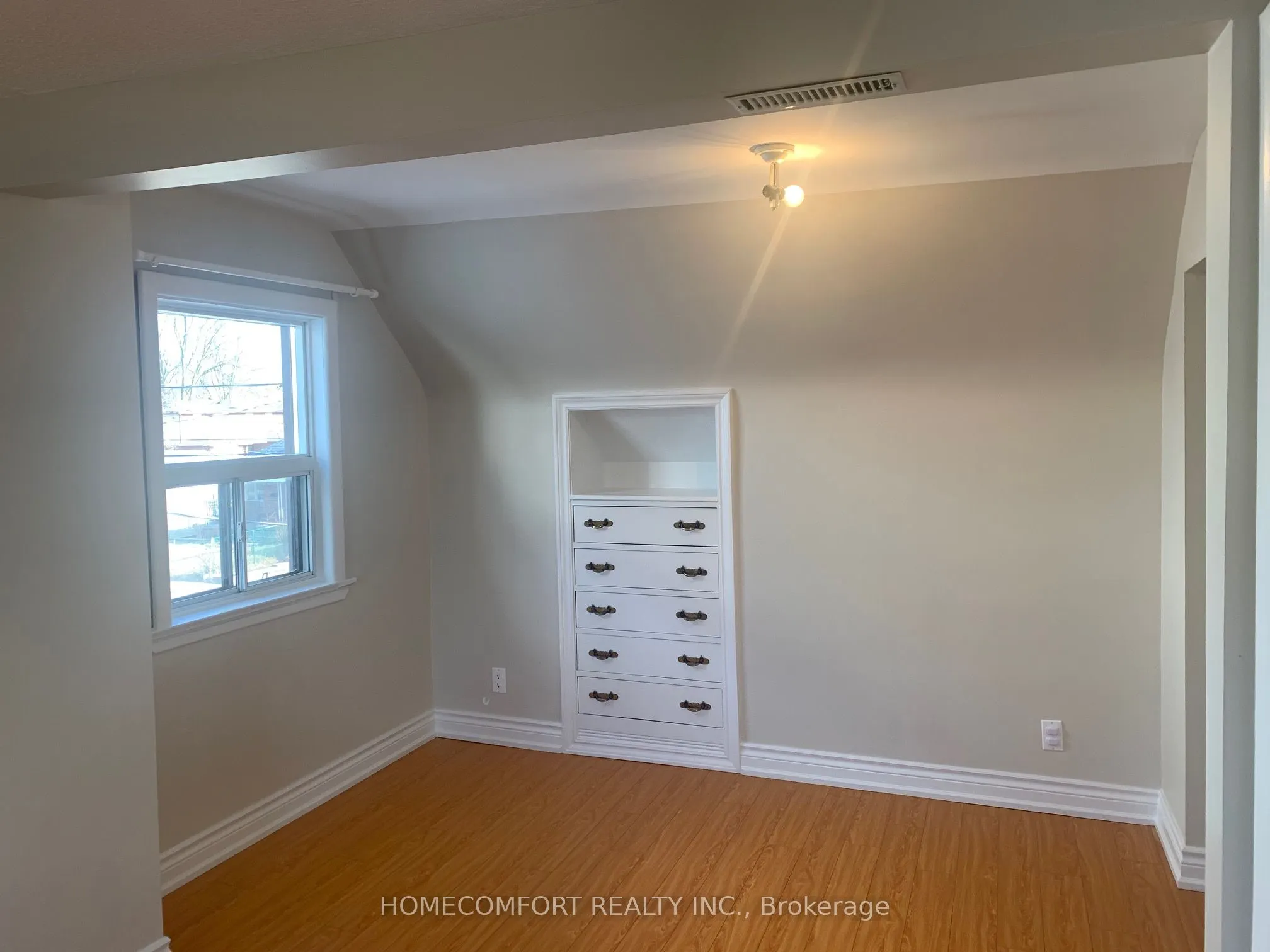 34 Butterworth Avenue, #Upper