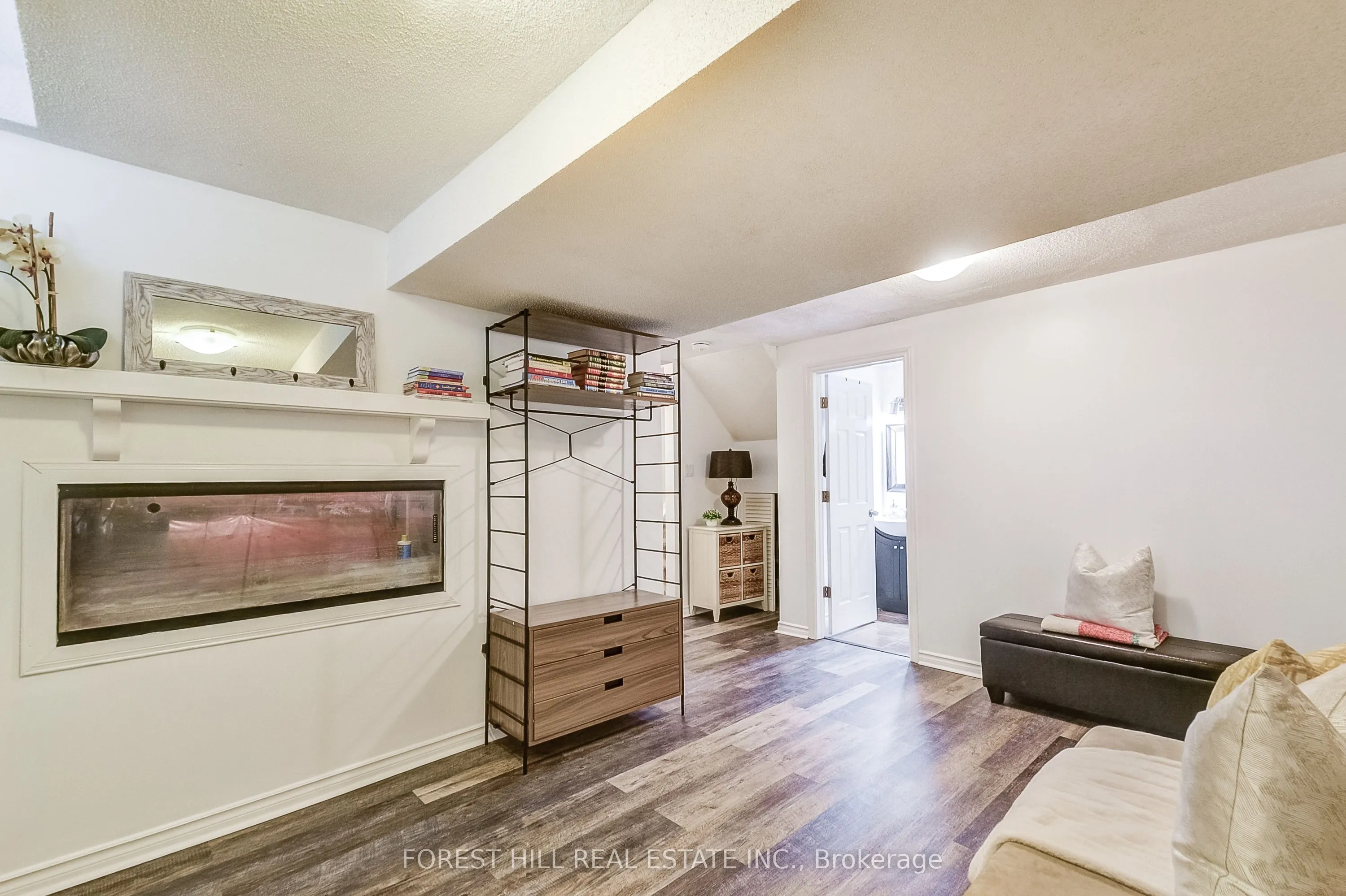 61 Hearthstone Crescent