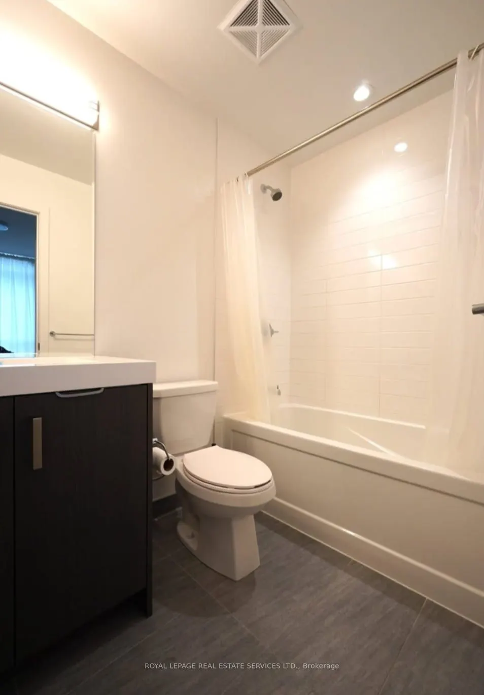 1010 Dundas Street E, #211
