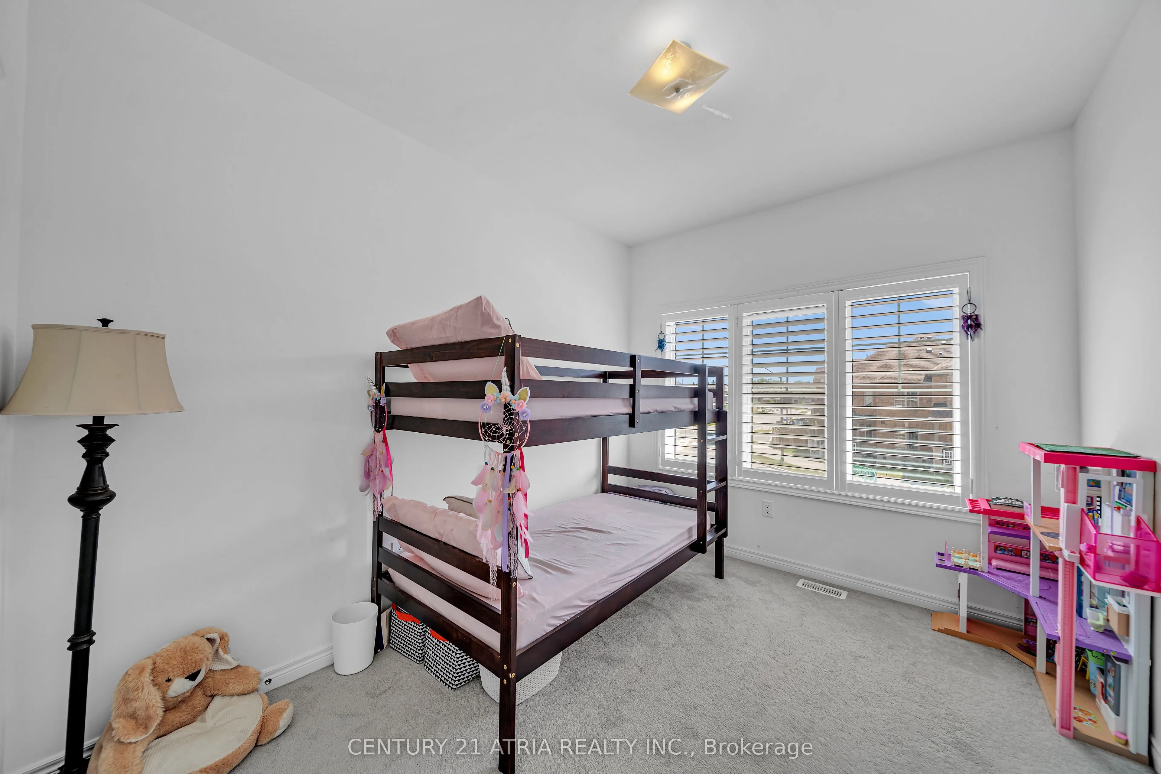 153 Coronation Road