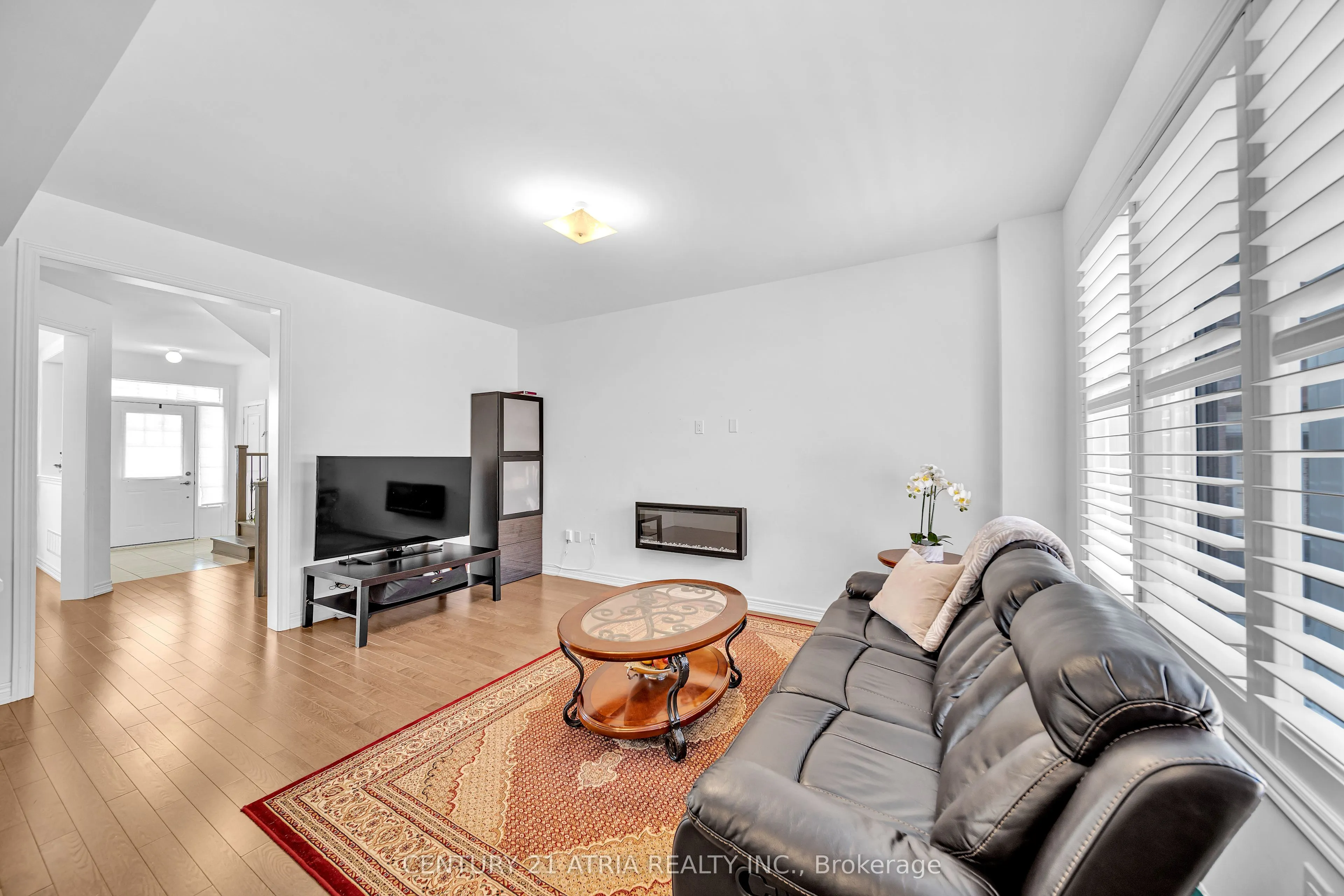153 Coronation Road