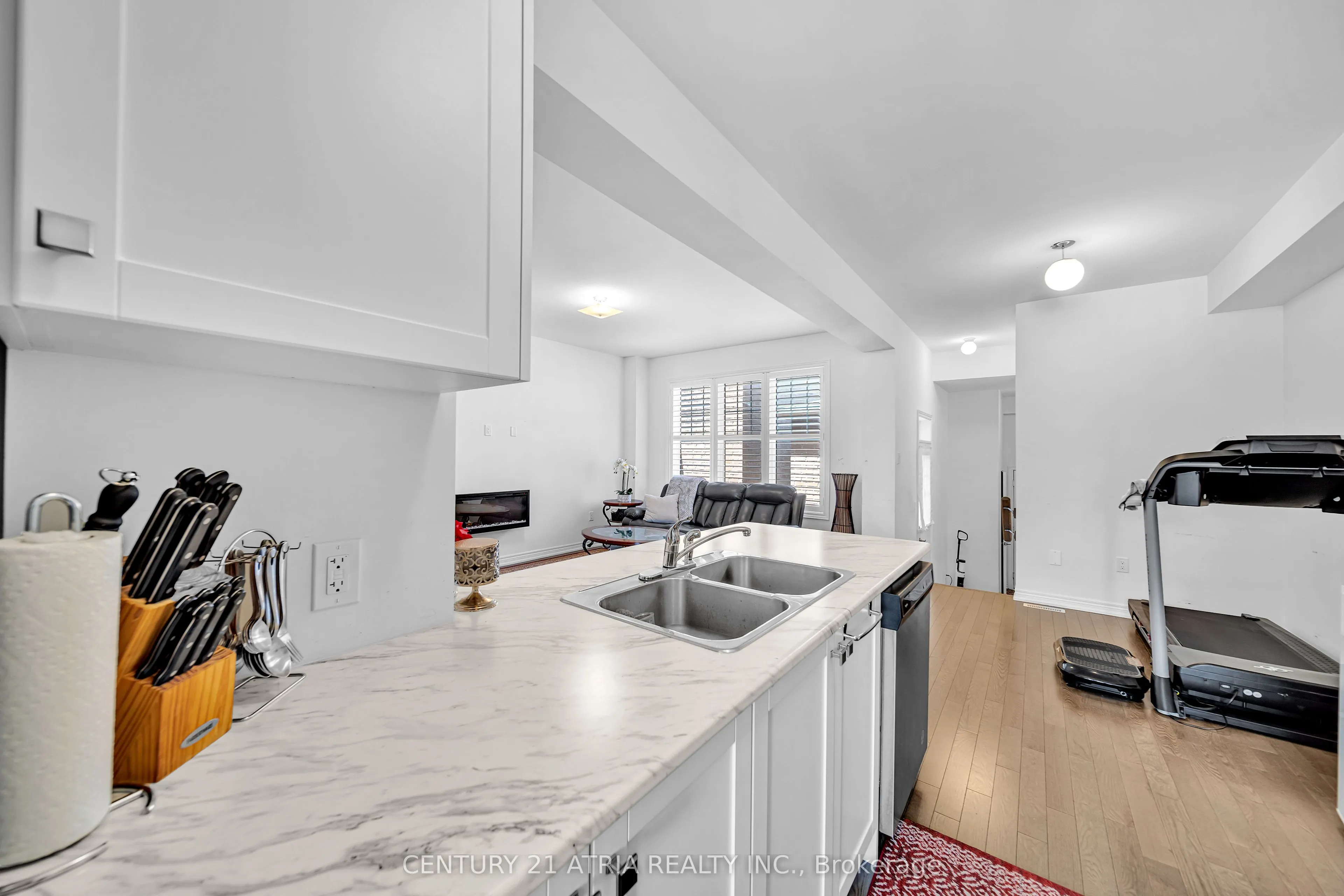153 Coronation Road