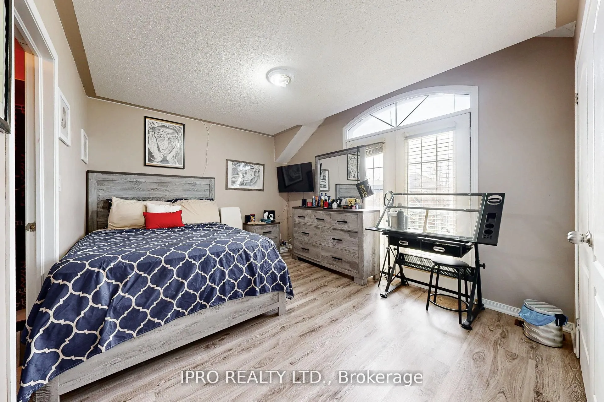 6 Mt Pleasant Avenue