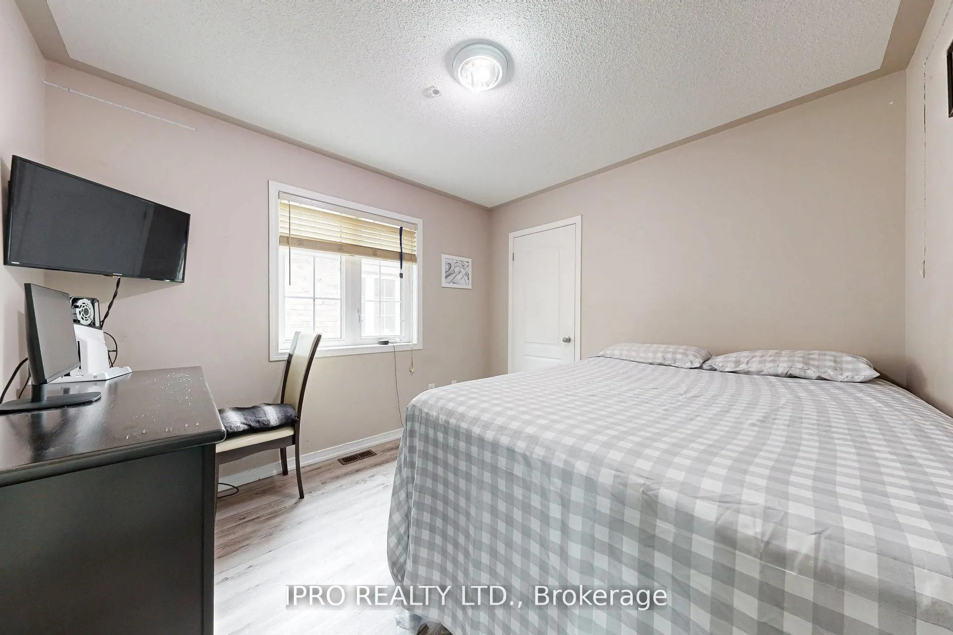 6 Mt Pleasant Avenue