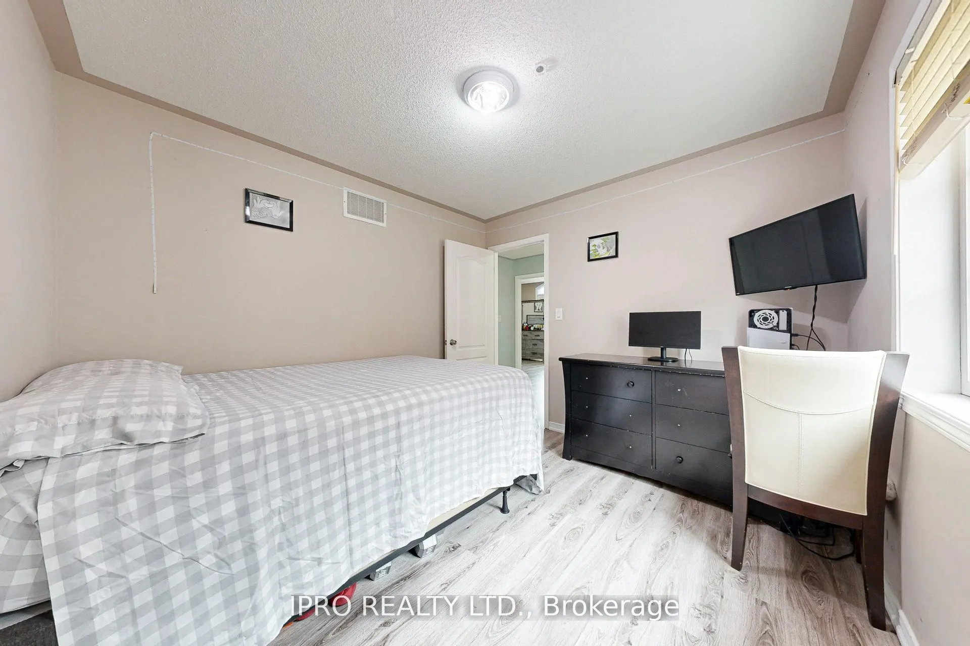 6 Mt Pleasant Avenue
