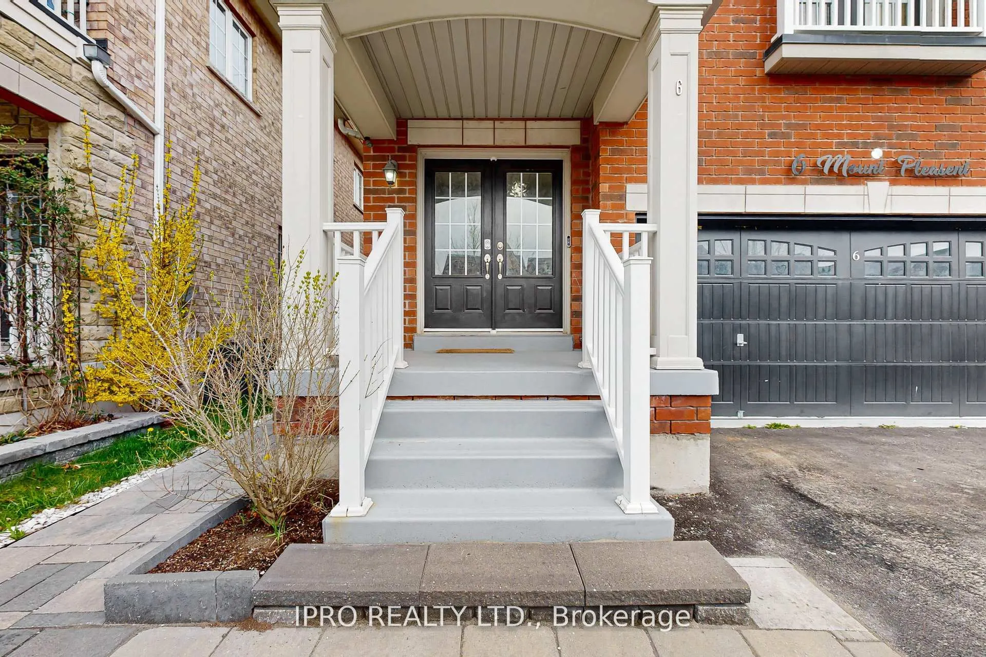 6 Mt Pleasant Avenue