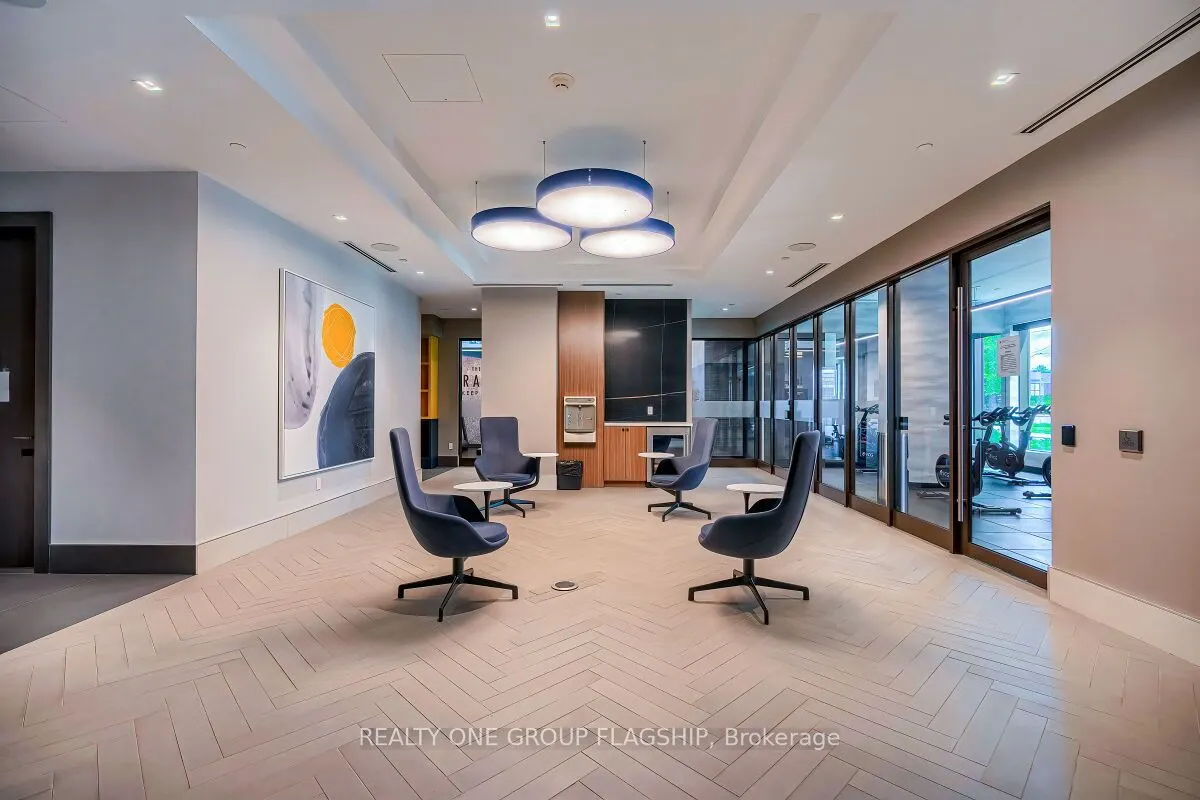 2550 Simcoe Street N, #421