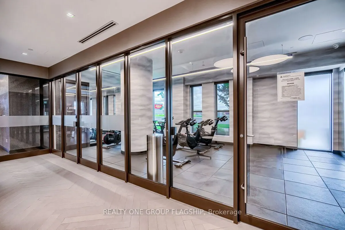 2550 Simcoe Street N, #421