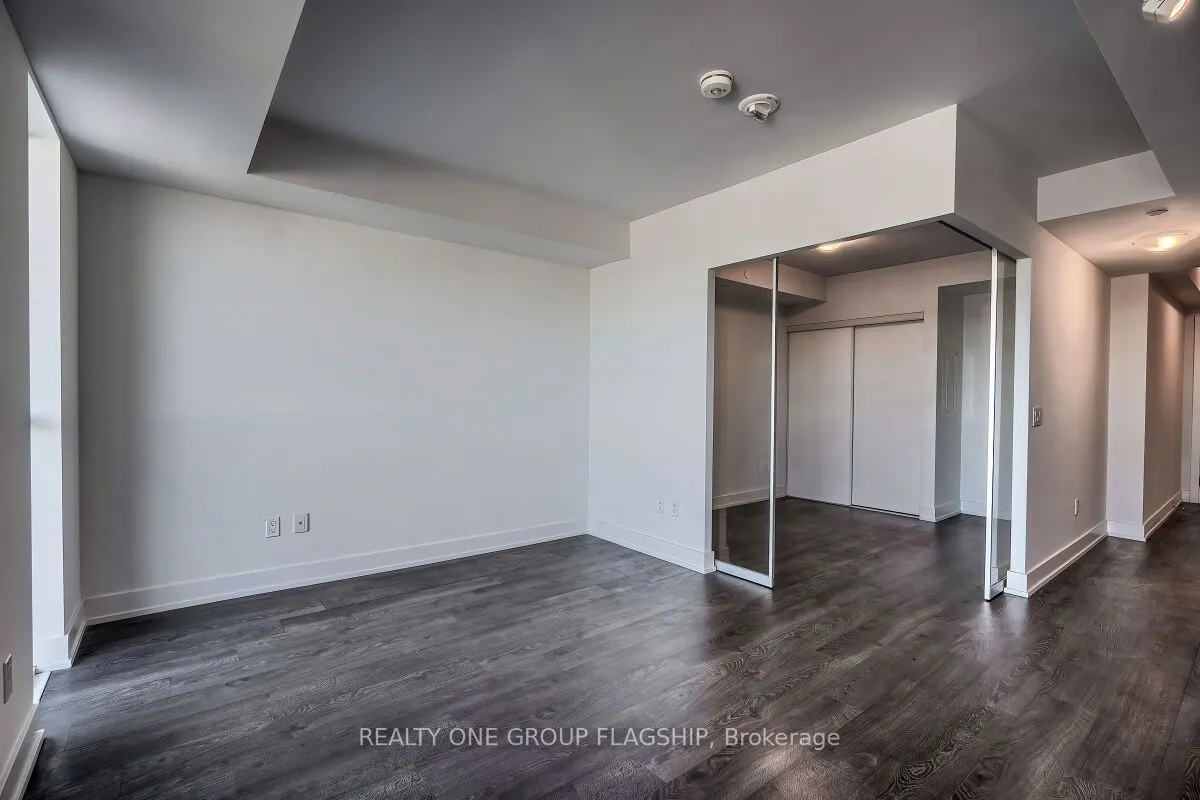 2550 Simcoe Street N, #421