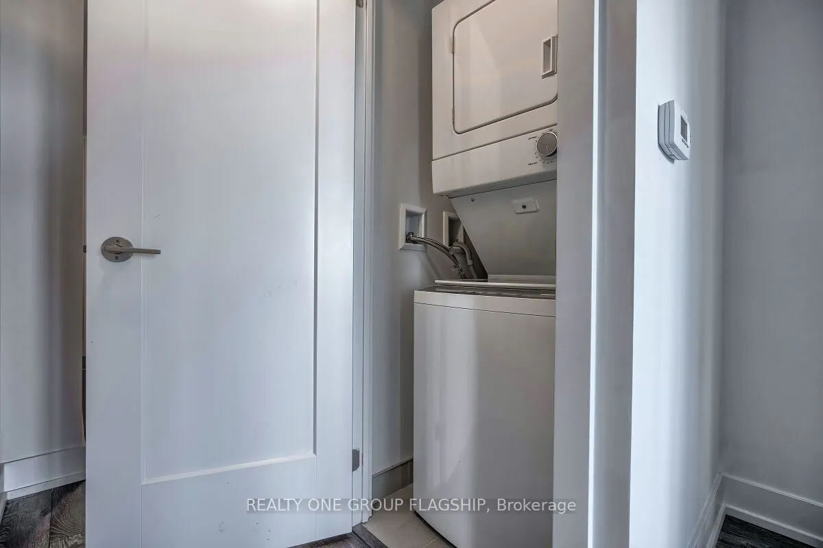 2550 Simcoe Street N, #421