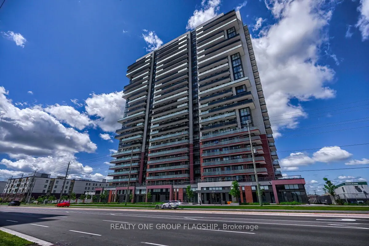 2550 Simcoe Street N, #421
