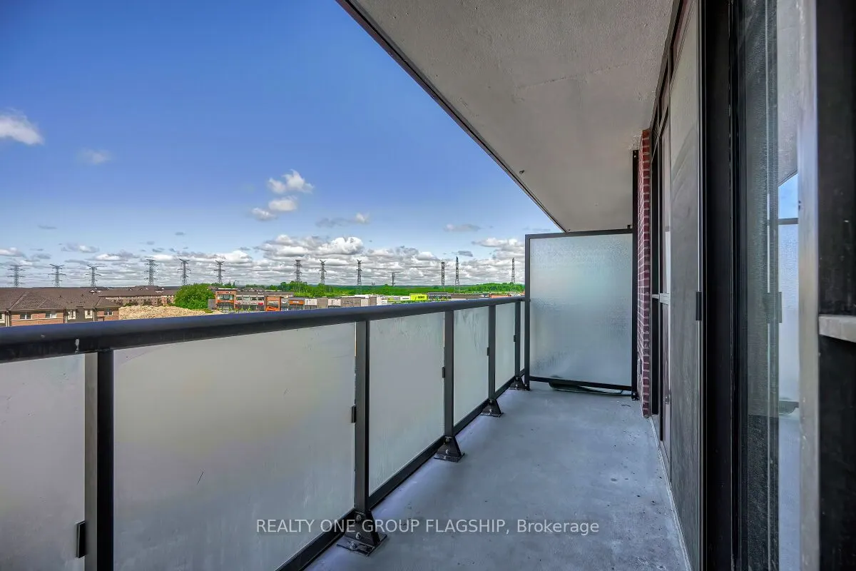 2550 Simcoe Street N, #421