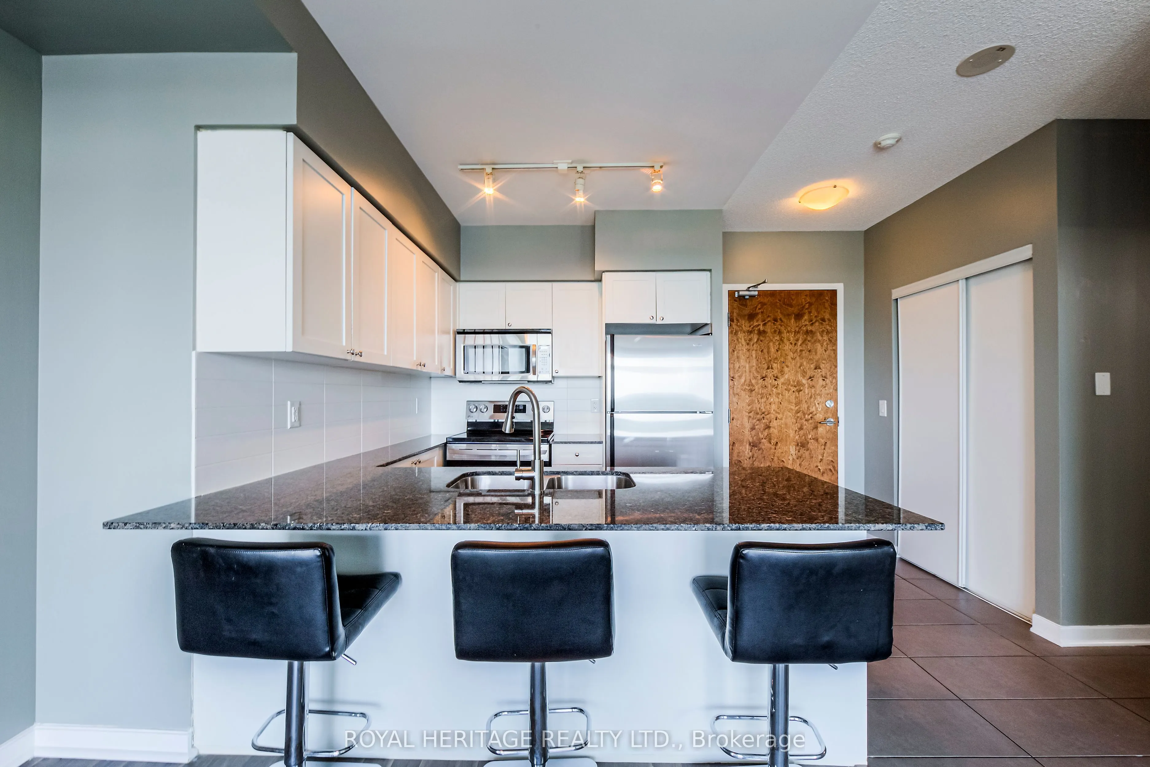 1235 bayly Street, #1409