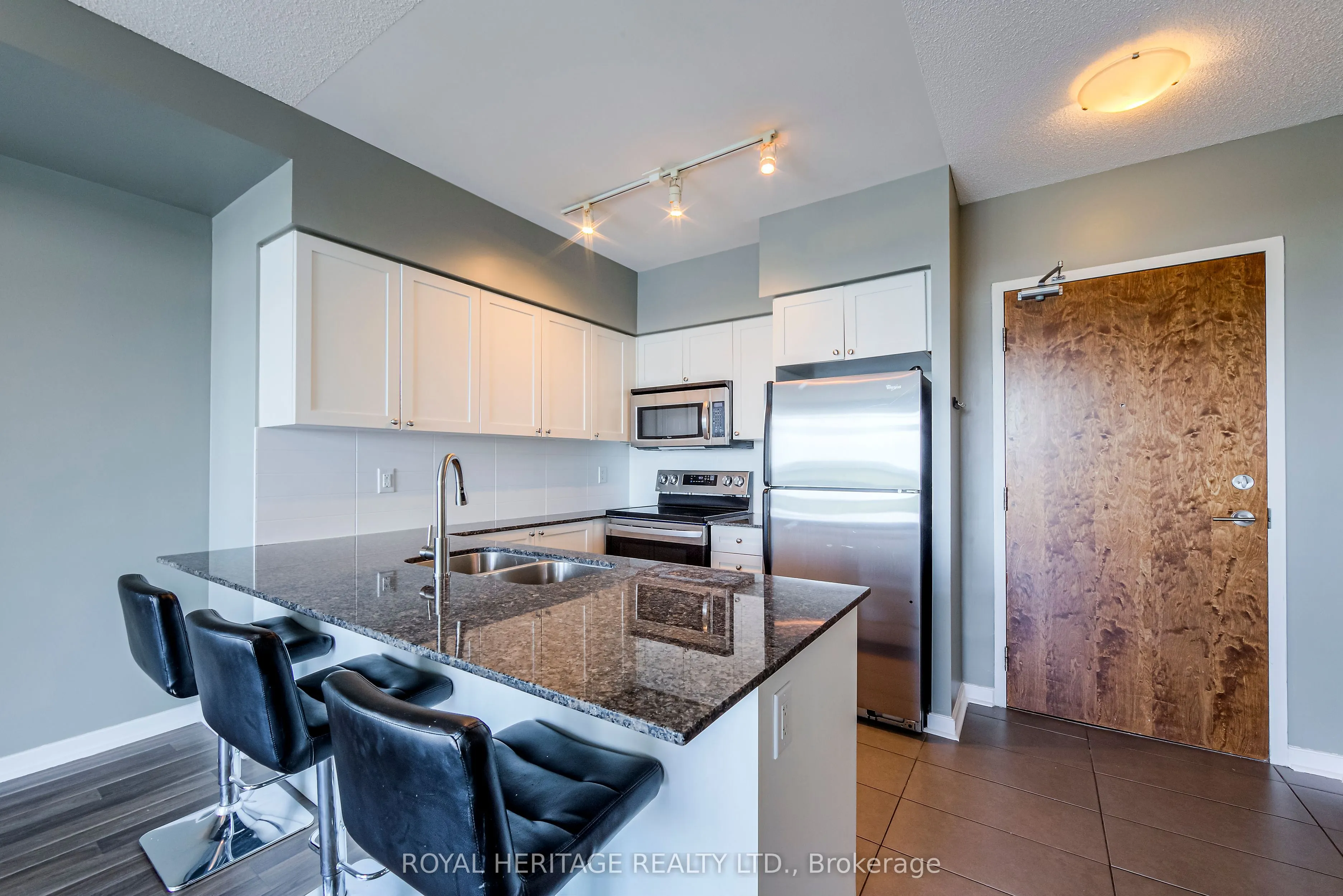1235 bayly Street, #1409