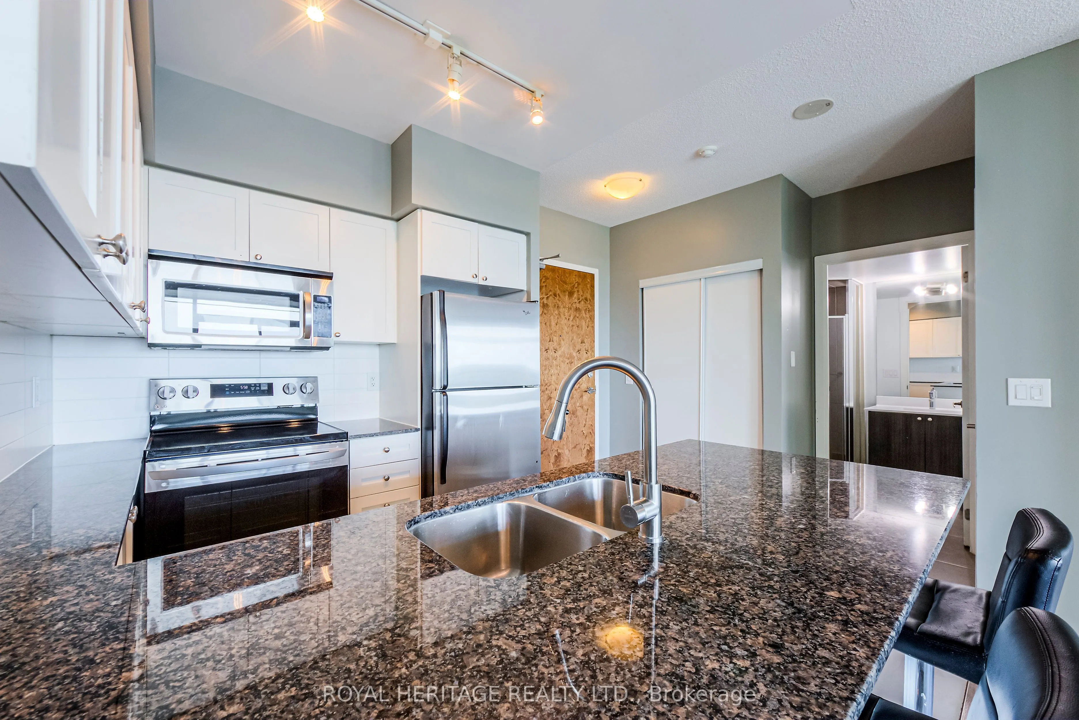 1235 bayly Street, #1409