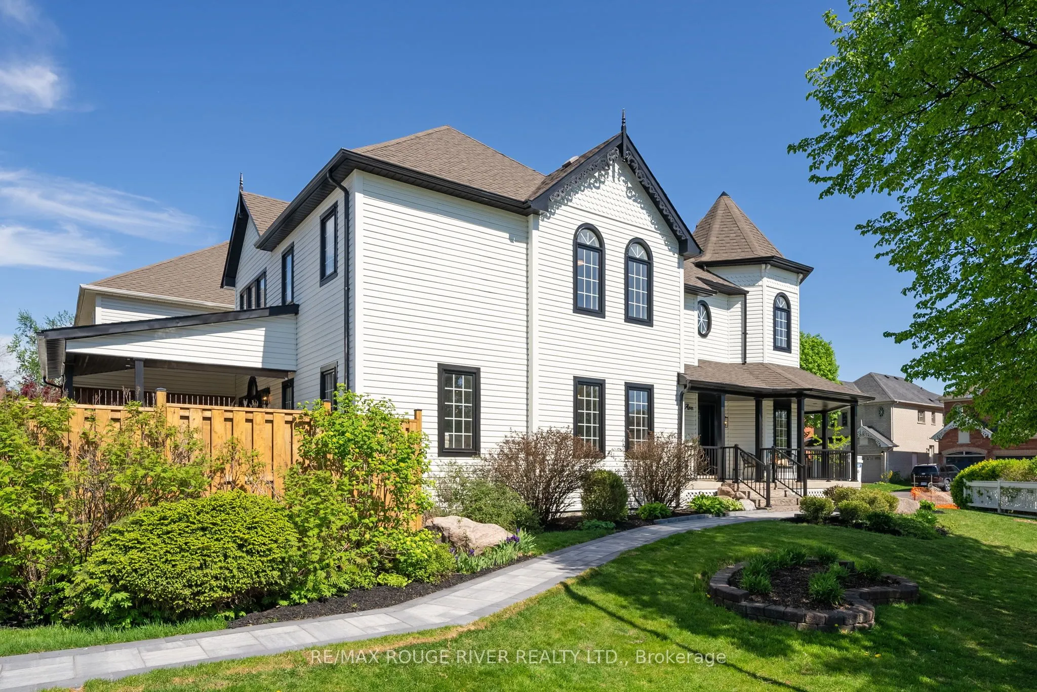 10 Sawyer Avenue