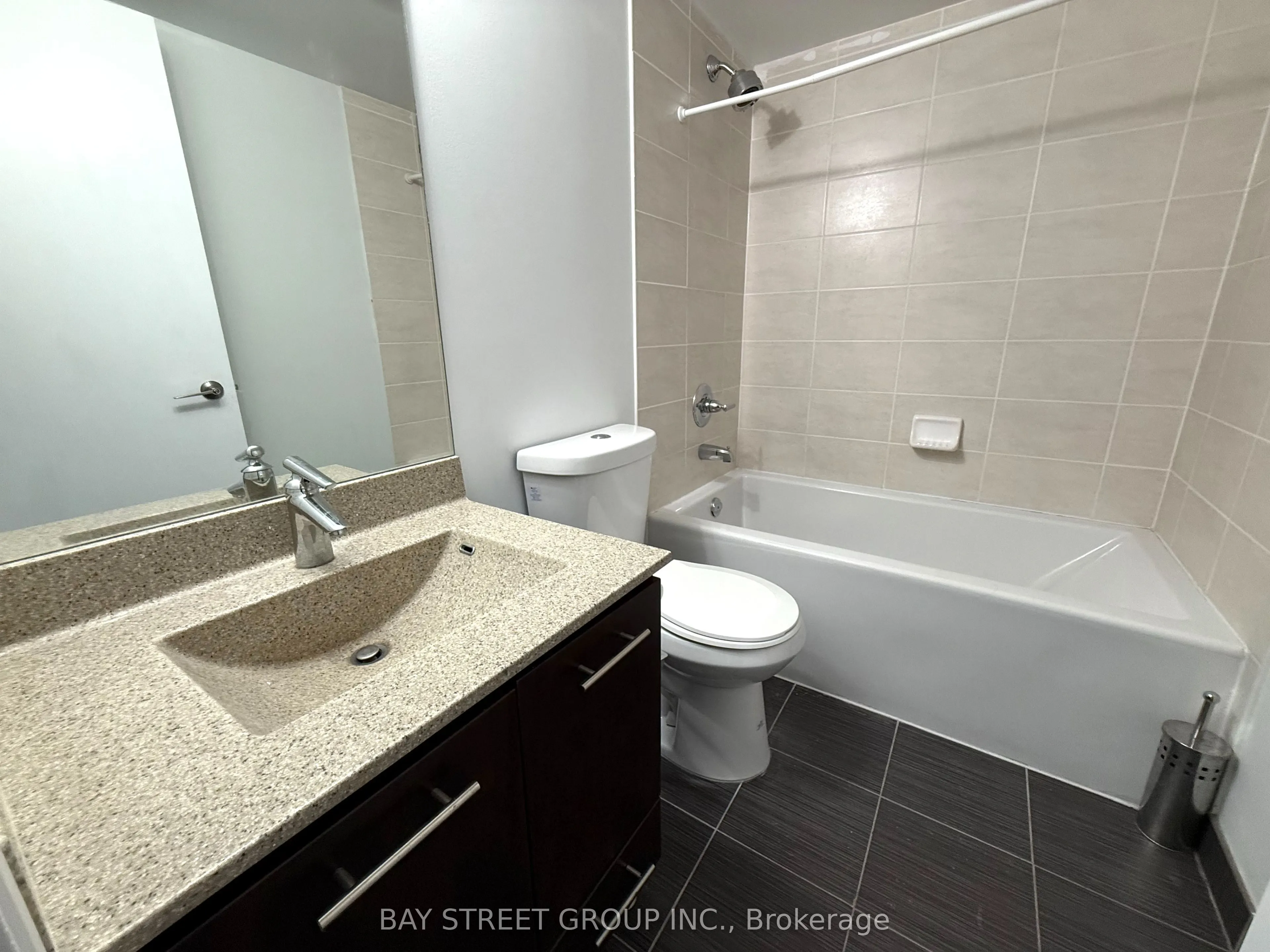 135 Village Green Sq, #2325