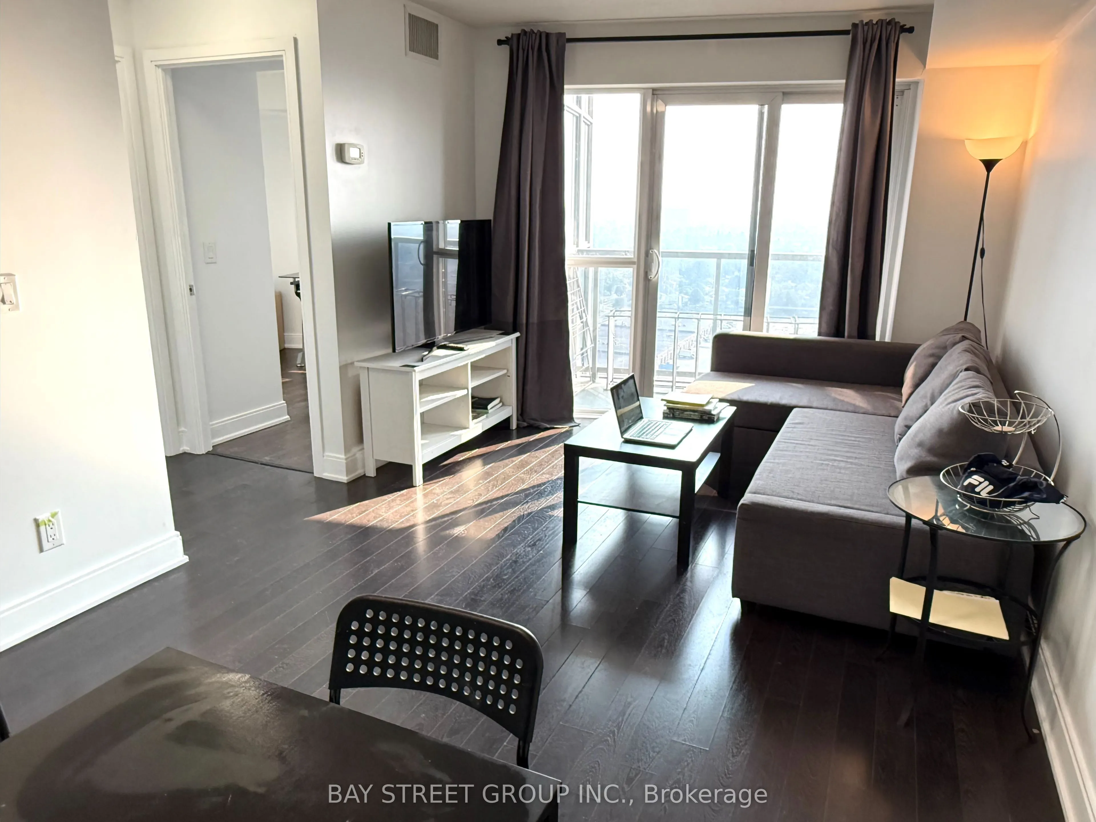 135 Village Green Sq, #2325
