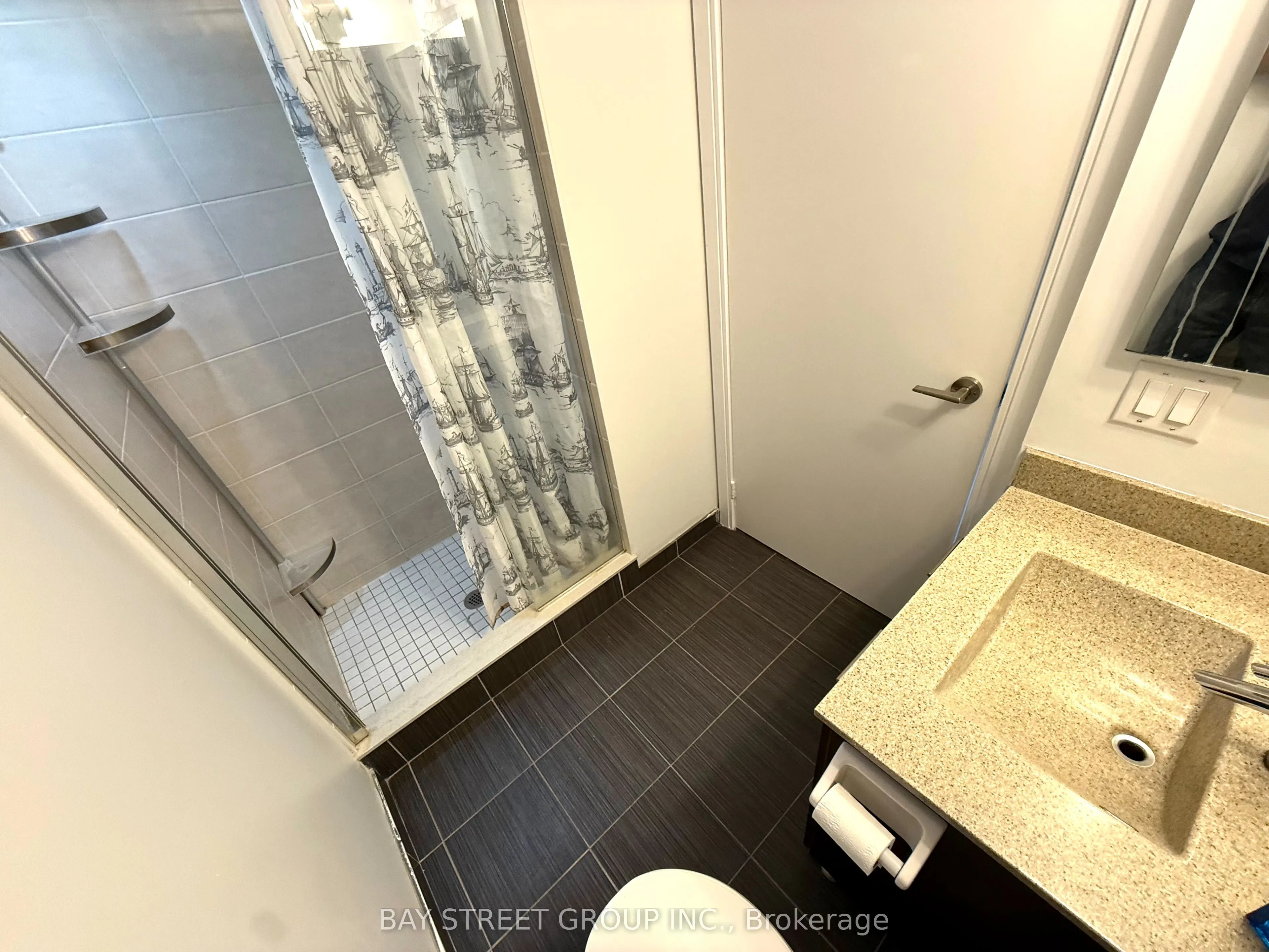135 Village Green Sq, #2325