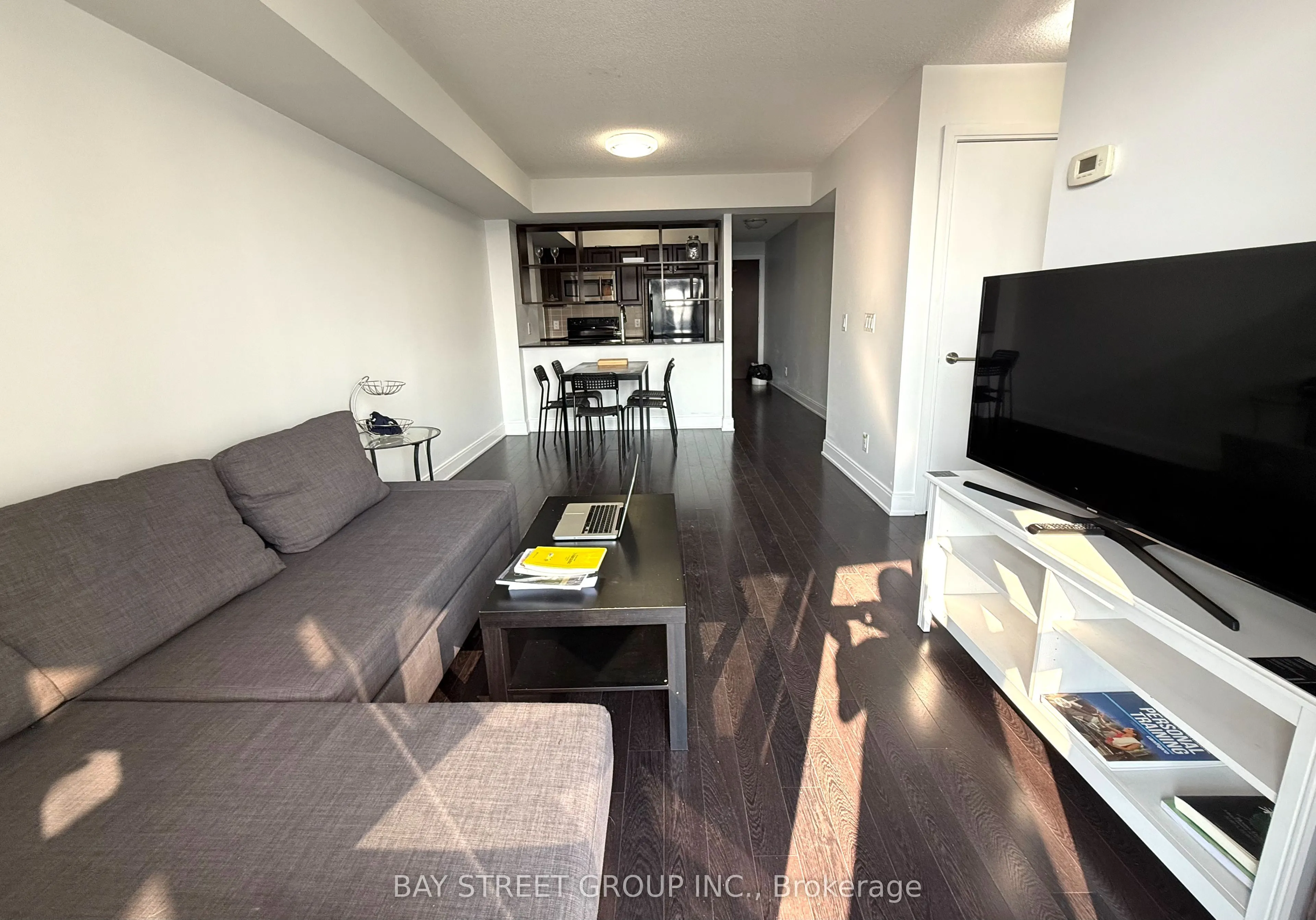 135 Village Green Sq, #2325
